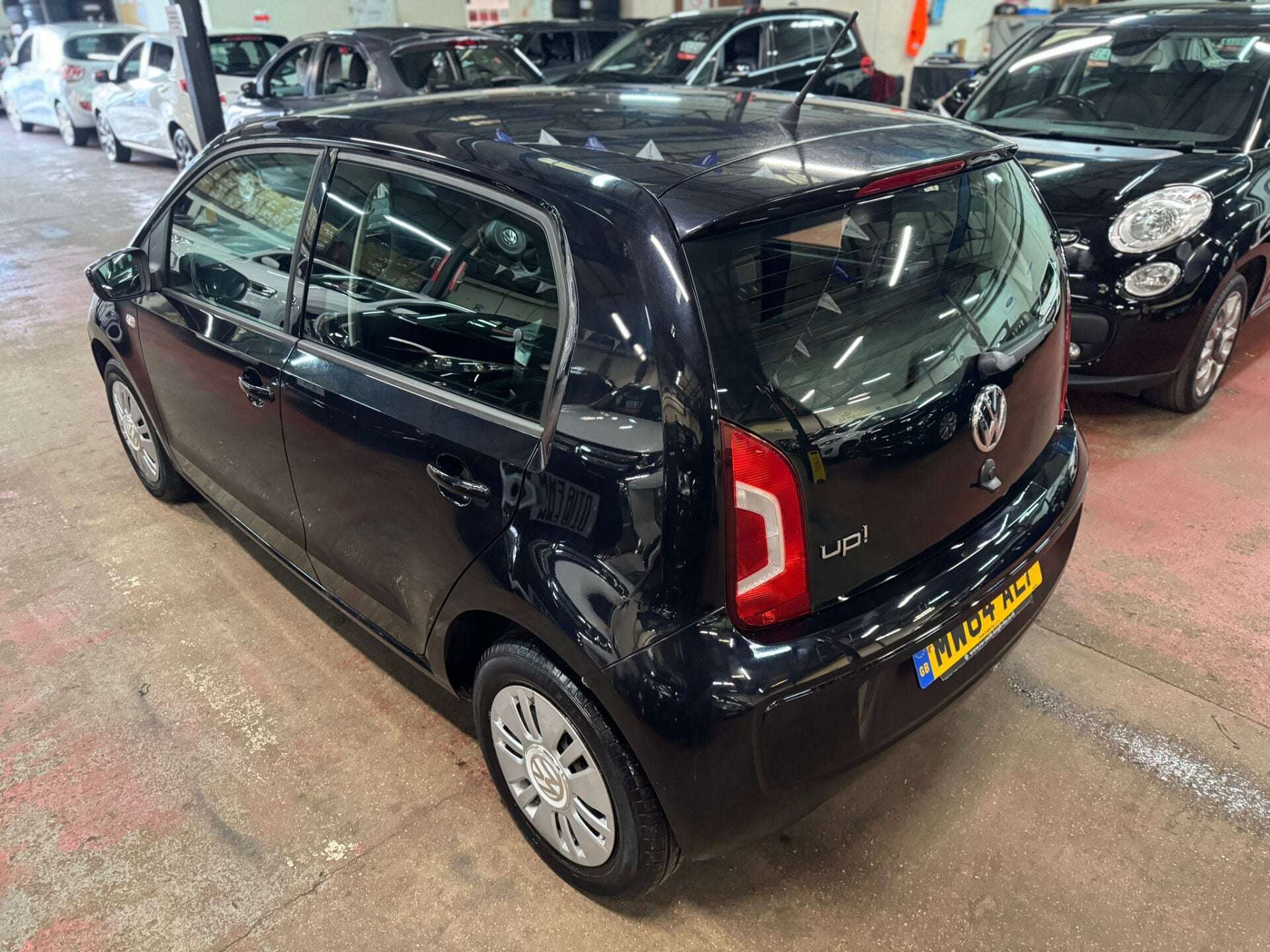 2014 VOLKSWAGEN UP 2014 VOLKSWAGEN UP