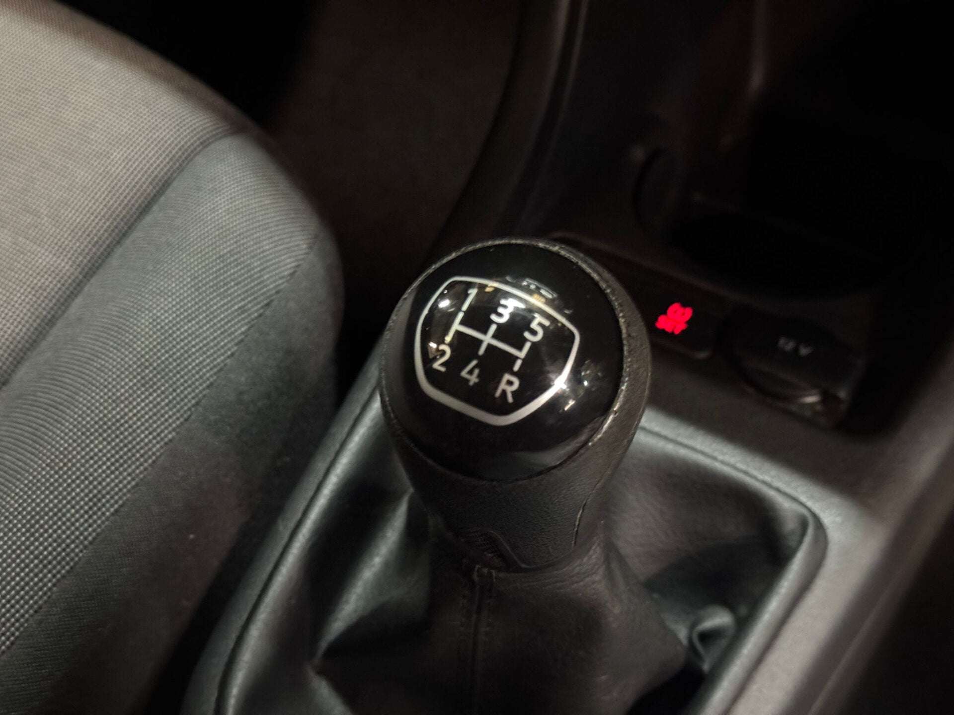 2014 VOLKSWAGEN UP 2014 VOLKSWAGEN UP