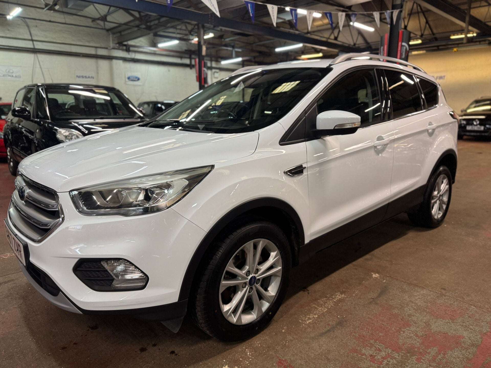 A 2017 FORD KUGA TITANIUM TDCI A 2017 FORD KUGA TITANIUM TDCI