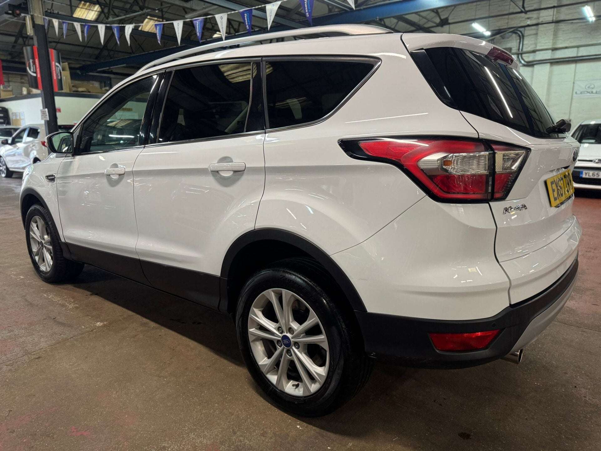 A 2017 FORD KUGA TITANIUM TDCI A 2017 FORD KUGA TITANIUM TDCI