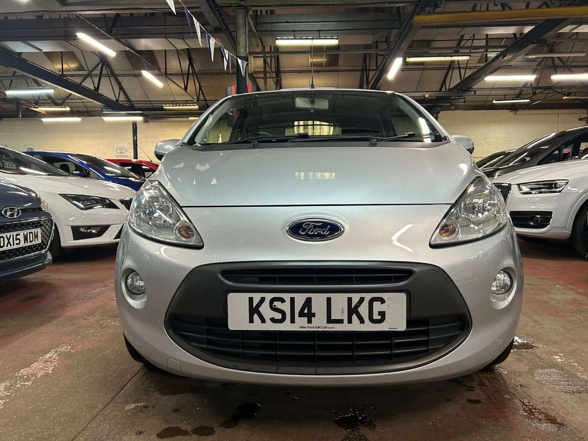 A 2014 FORD KA TITANIUM A 2014 FORD KA TITANIUM