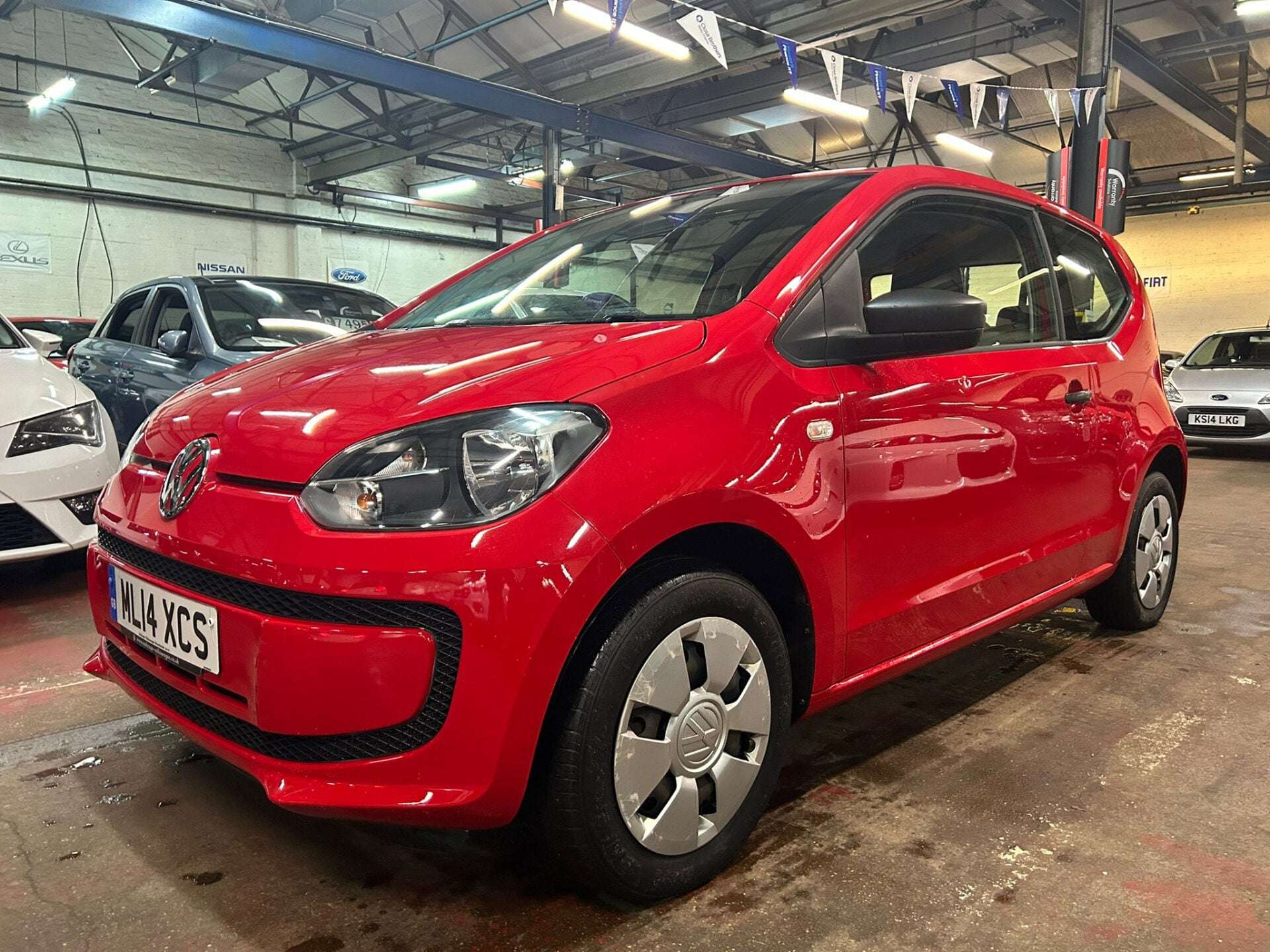A 2014 VOLKSWAGEN UP TAKE UP A 2014 VOLKSWAGEN UP TAKE UP