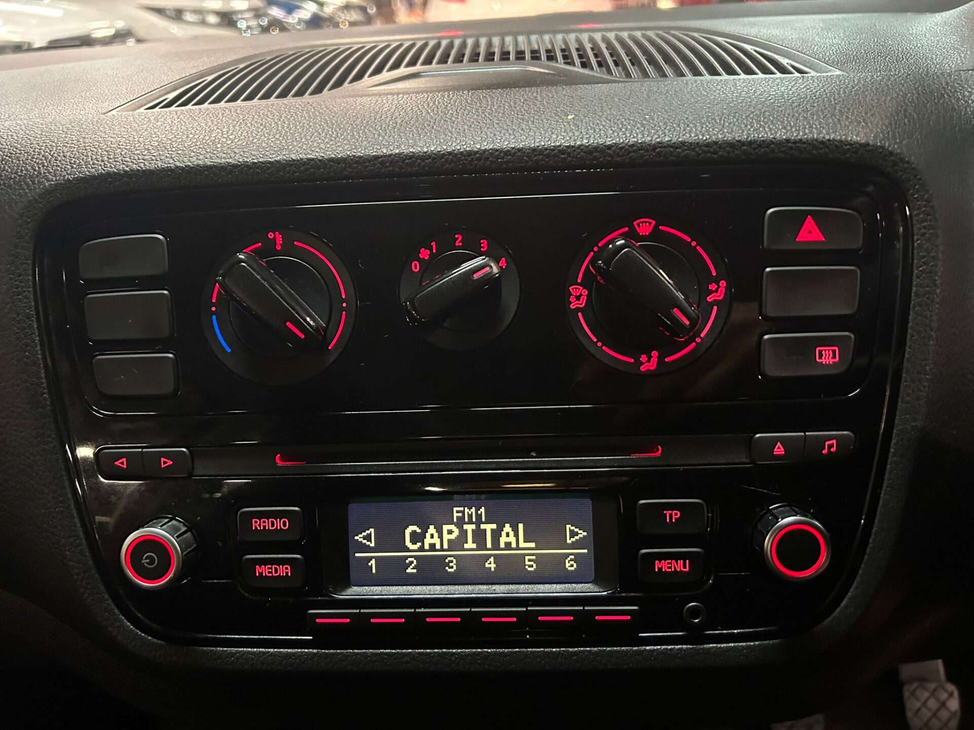 2014 VOLKSWAGEN UP 2014 VOLKSWAGEN UP