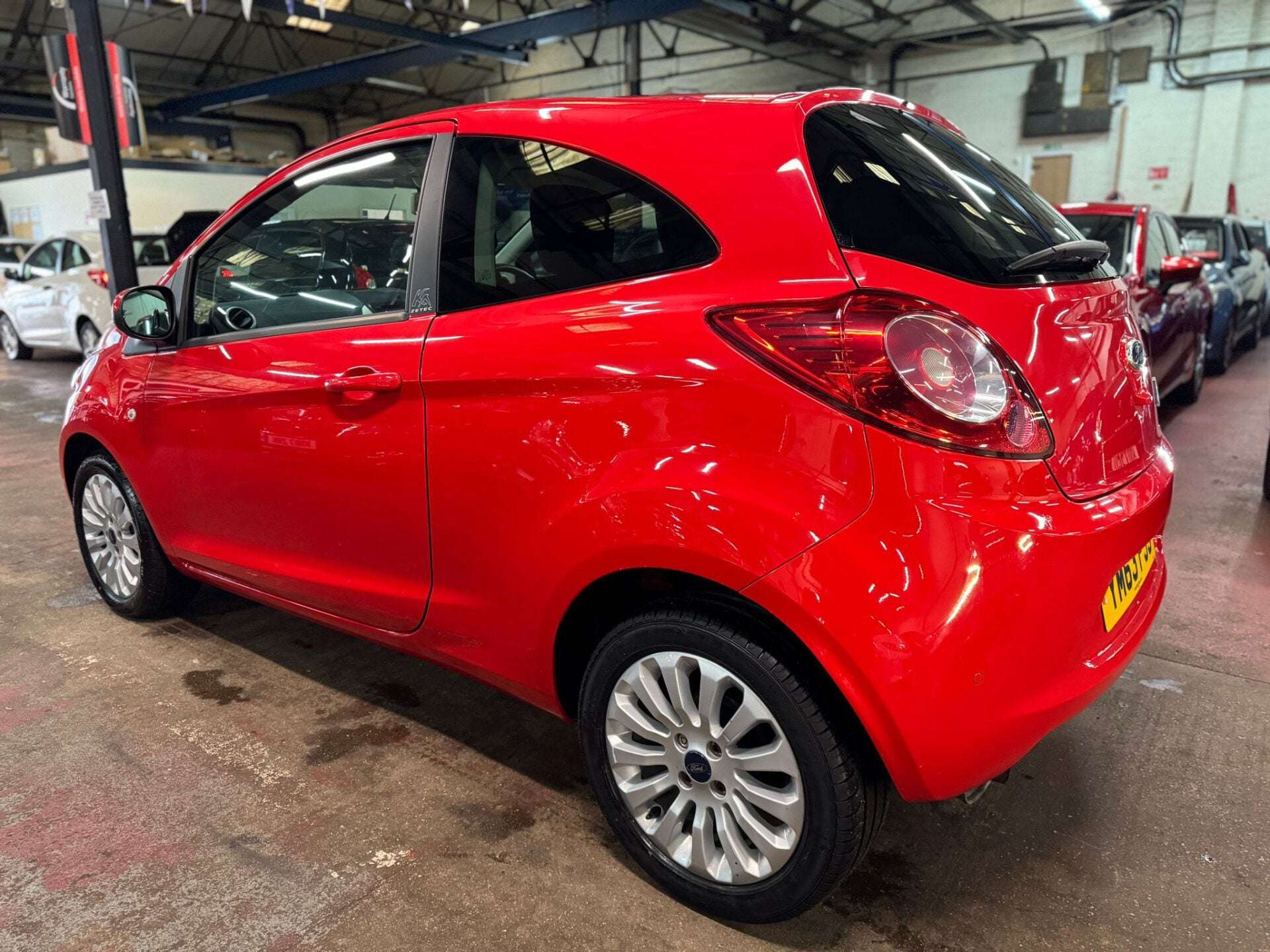 A 2014 FORD KA ZETEC A 2014 FORD KA ZETEC