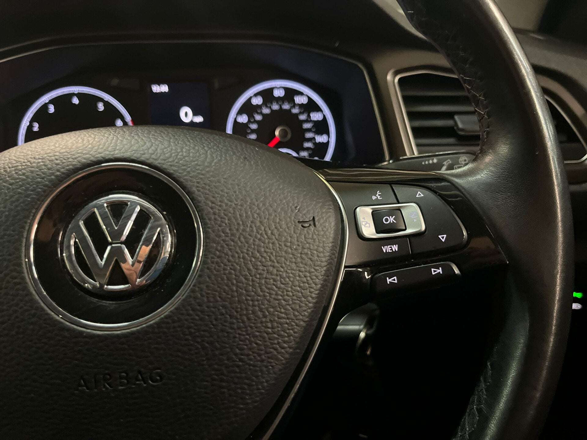 2018 VOLKSWAGEN T-ROC 2018 VOLKSWAGEN T-ROC