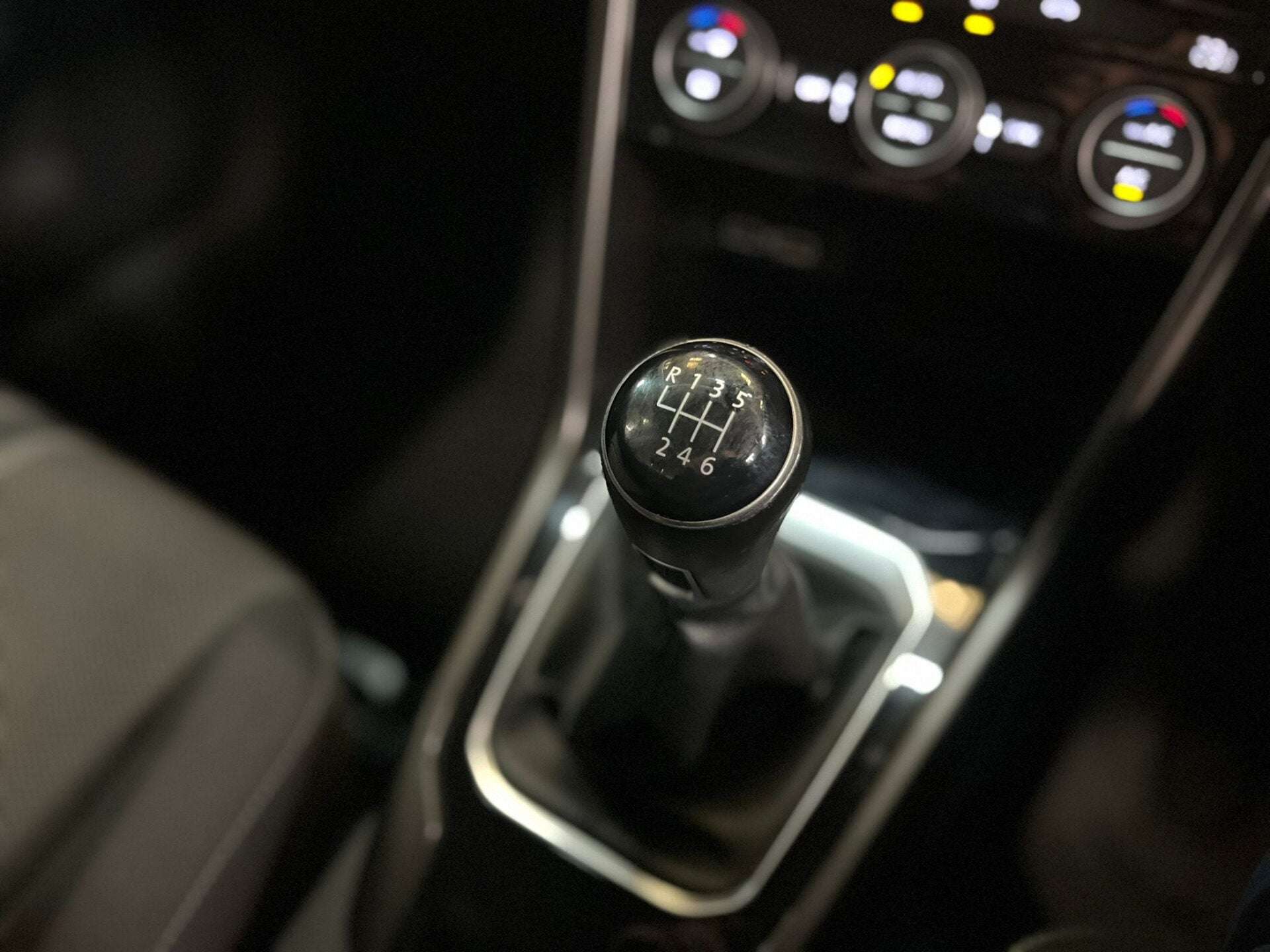 2018 VOLKSWAGEN T-ROC 2018 VOLKSWAGEN T-ROC