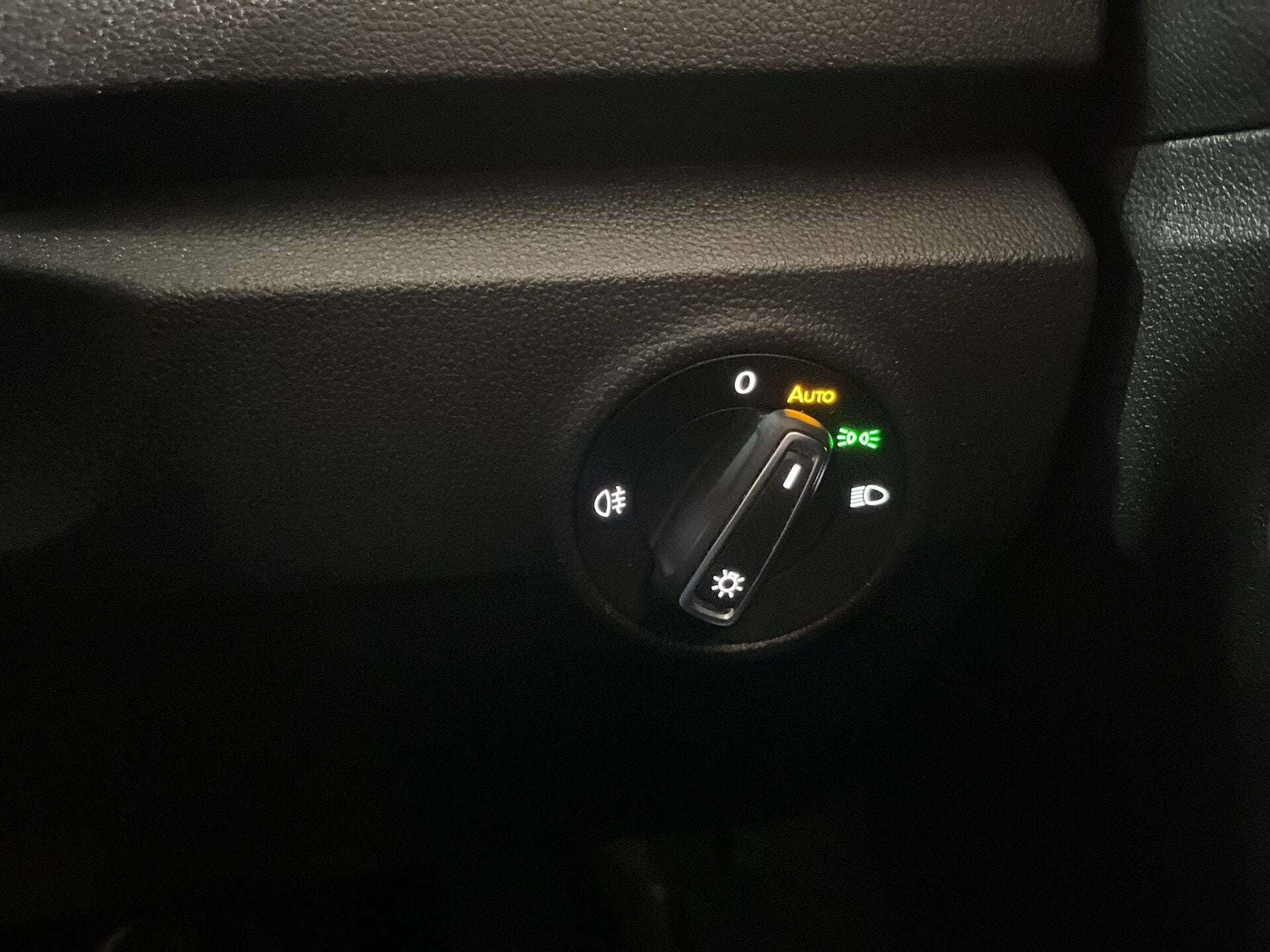 2018 VOLKSWAGEN T-ROC 2018 VOLKSWAGEN T-ROC