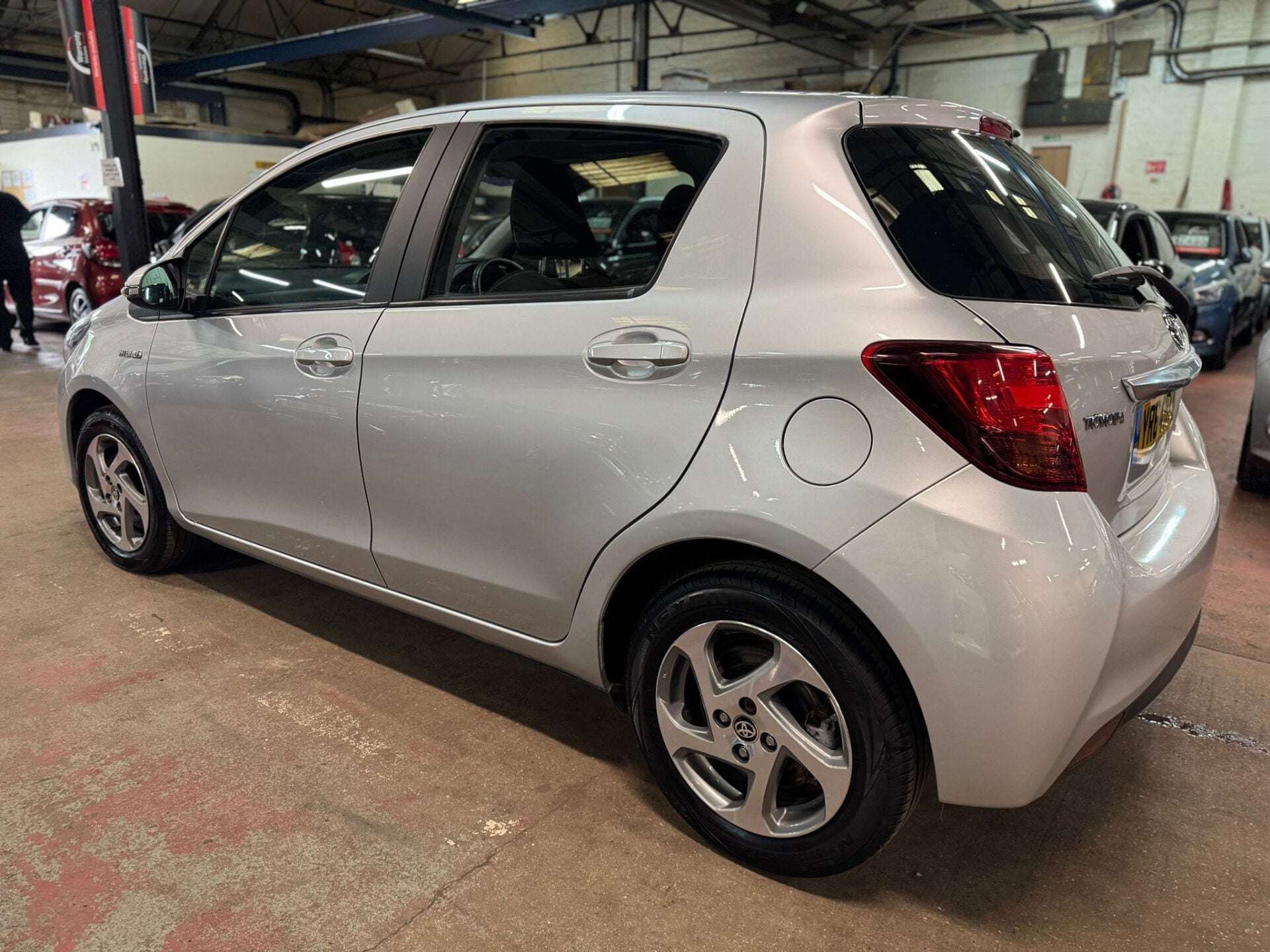 A 2014 TOYOTA YARIS HYBRID ICON A 2014 TOYOTA YARIS HYBRID ICON