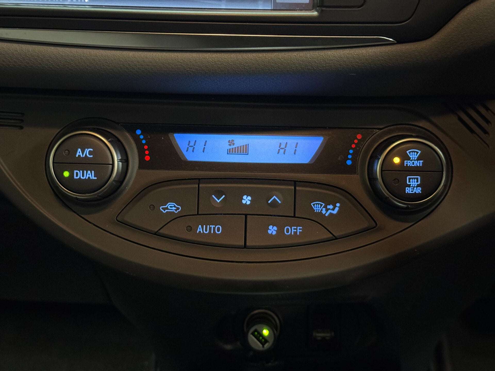 2014 TOYOTA YARIS 2014 TOYOTA YARIS