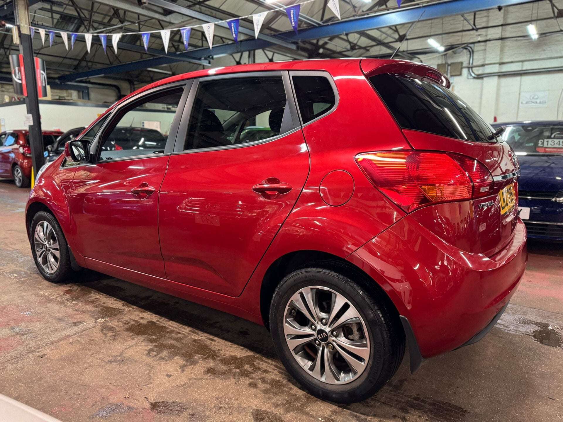 A 2016 KIA VENGA 3 ISG A 2016 KIA VENGA 3 ISG