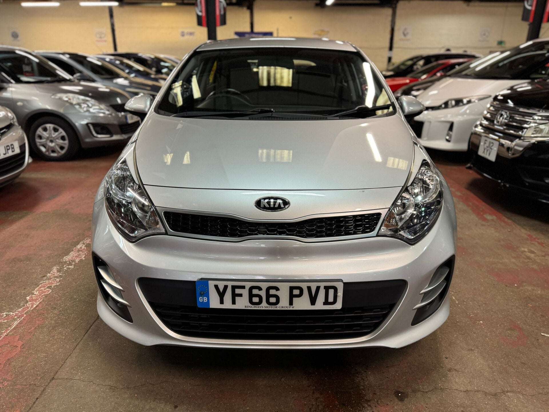 A 2016 KIA RIO 2 A 2016 KIA RIO 2