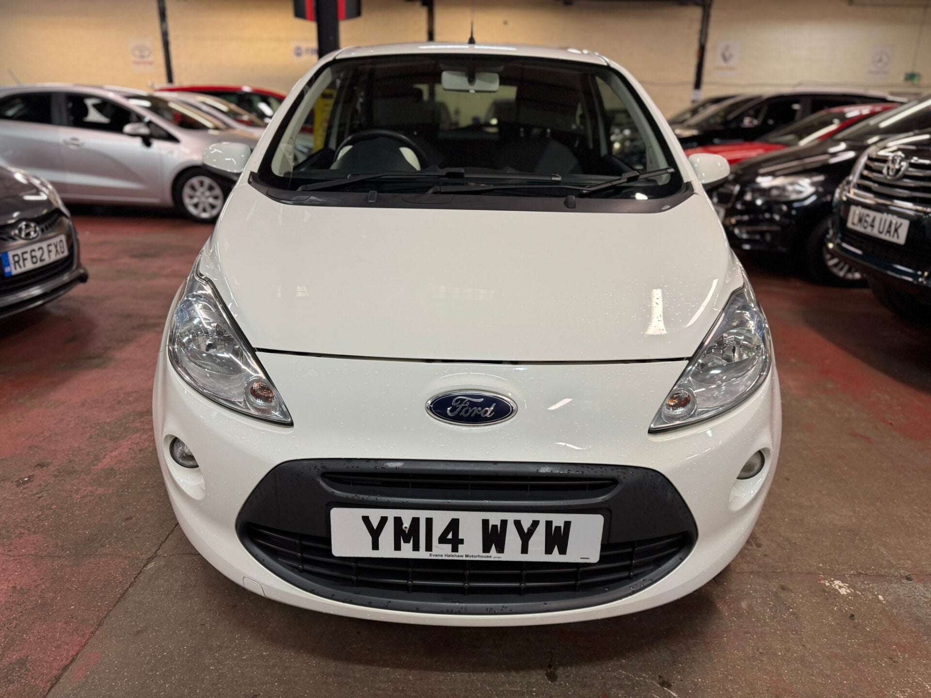 A 2014 FORD KA ZETEC A 2014 FORD KA ZETEC