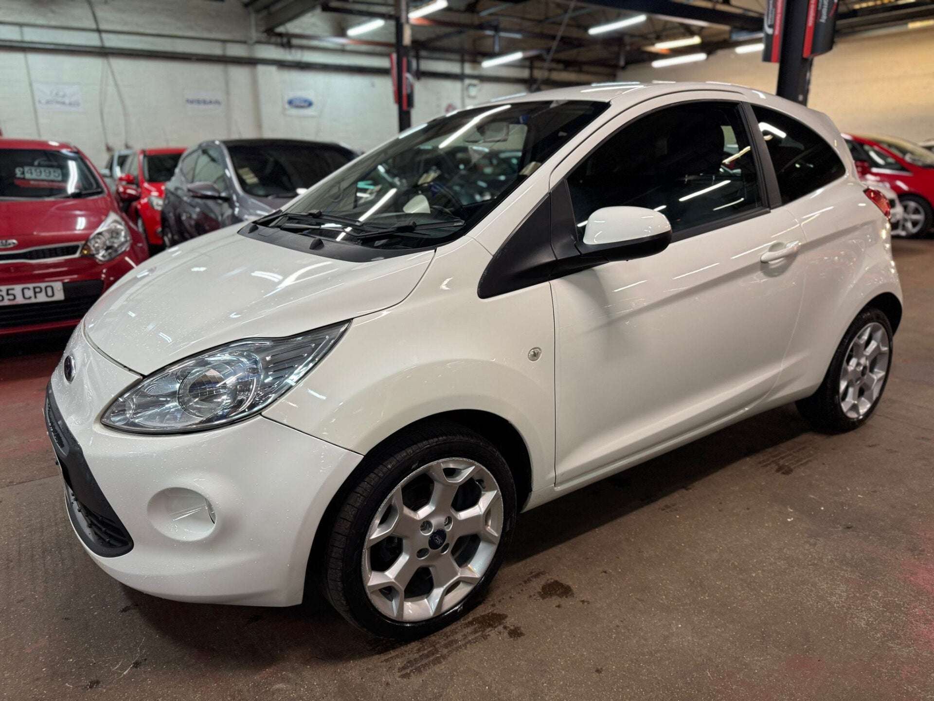 A 2014 FORD KA ZETEC A 2014 FORD KA ZETEC