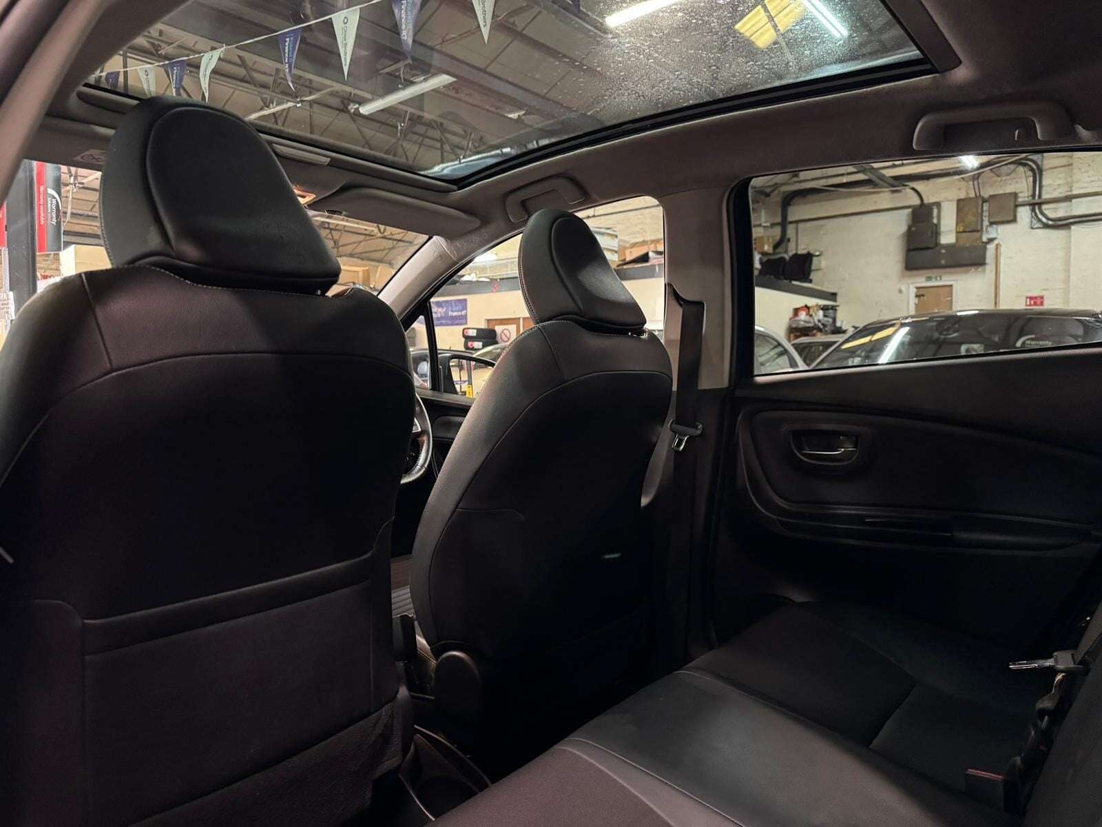 2015 TOYOTA YARIS 2015 TOYOTA YARIS