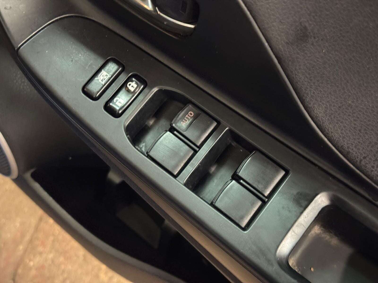 2015 TOYOTA YARIS 2015 TOYOTA YARIS