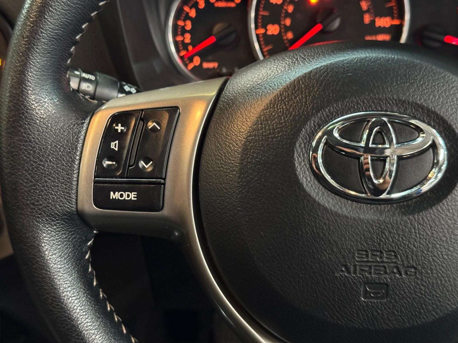 2015 TOYOTA YARIS 2015 TOYOTA YARIS