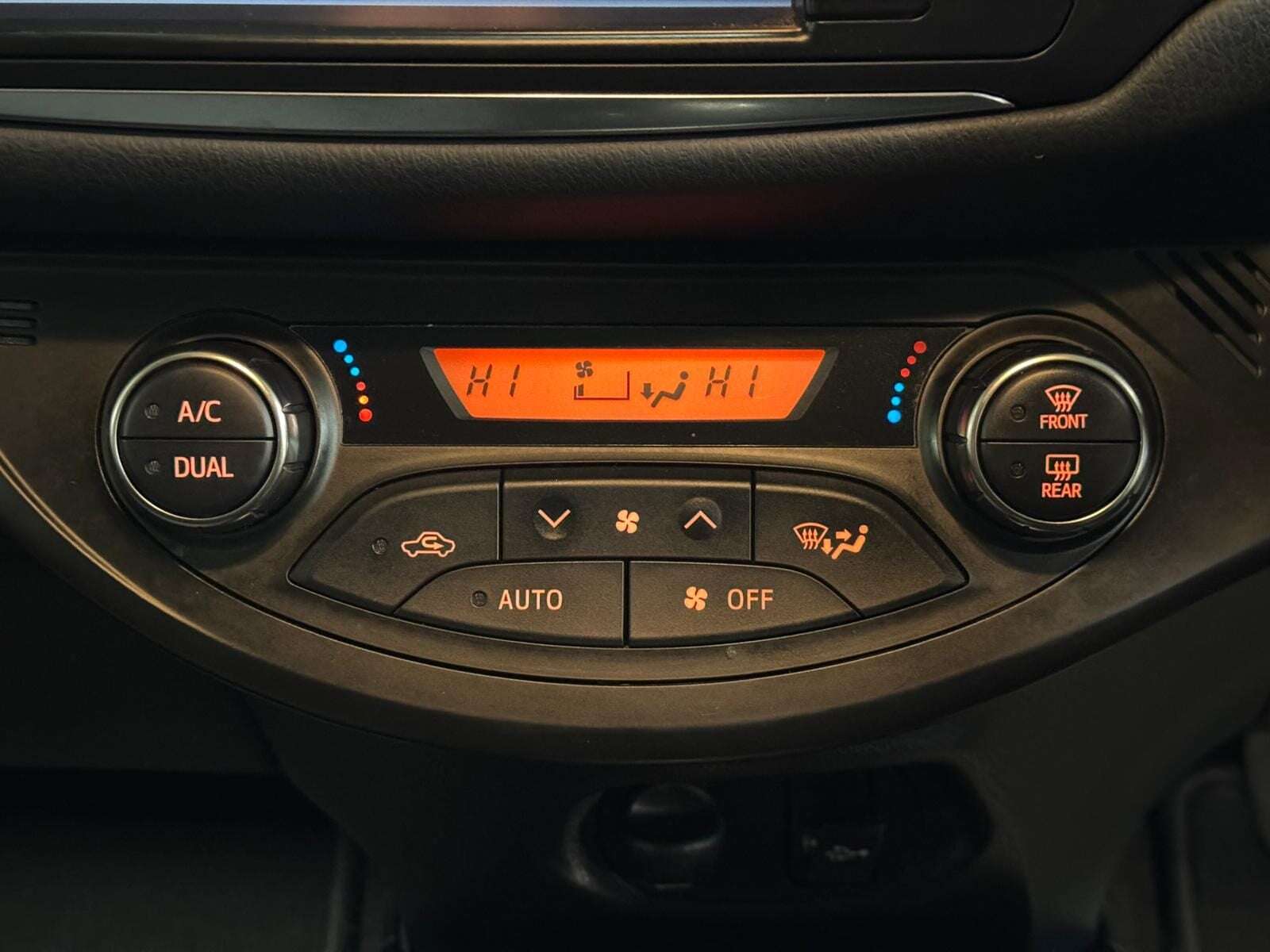 2015 TOYOTA YARIS 2015 TOYOTA YARIS