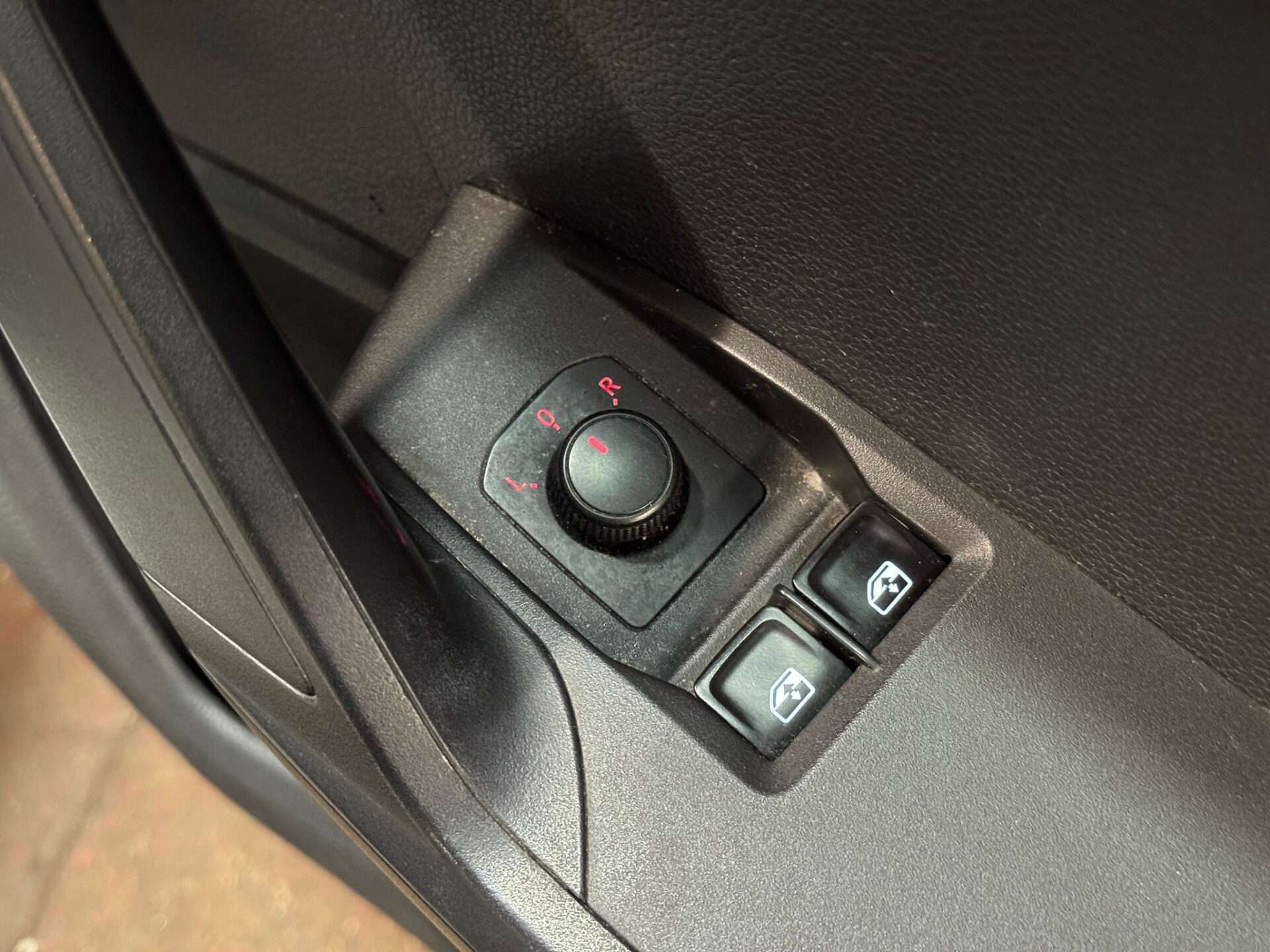 2017 SEAT IBIZA 2017 SEAT IBIZA