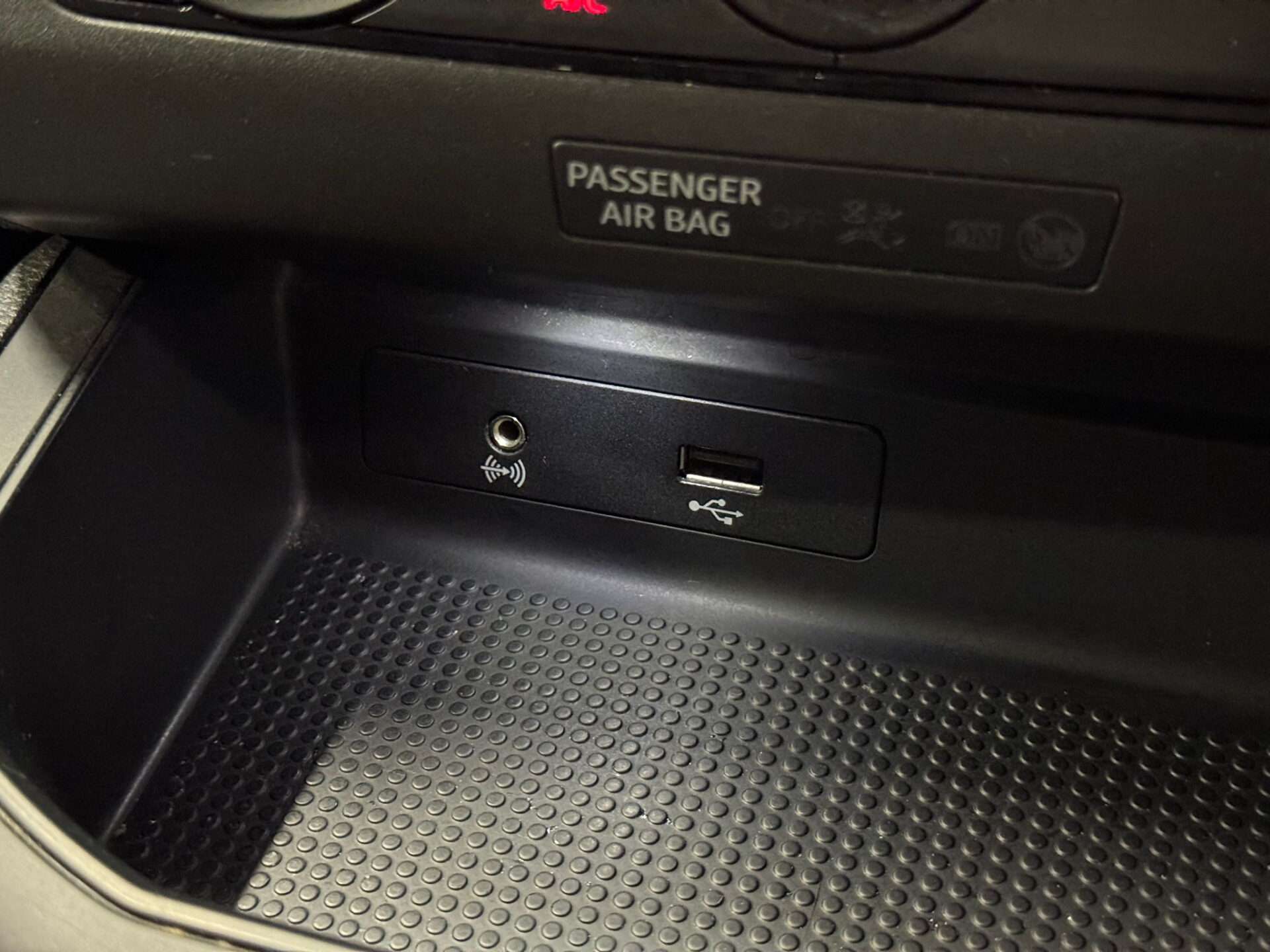 2017 SEAT IBIZA 2017 SEAT IBIZA