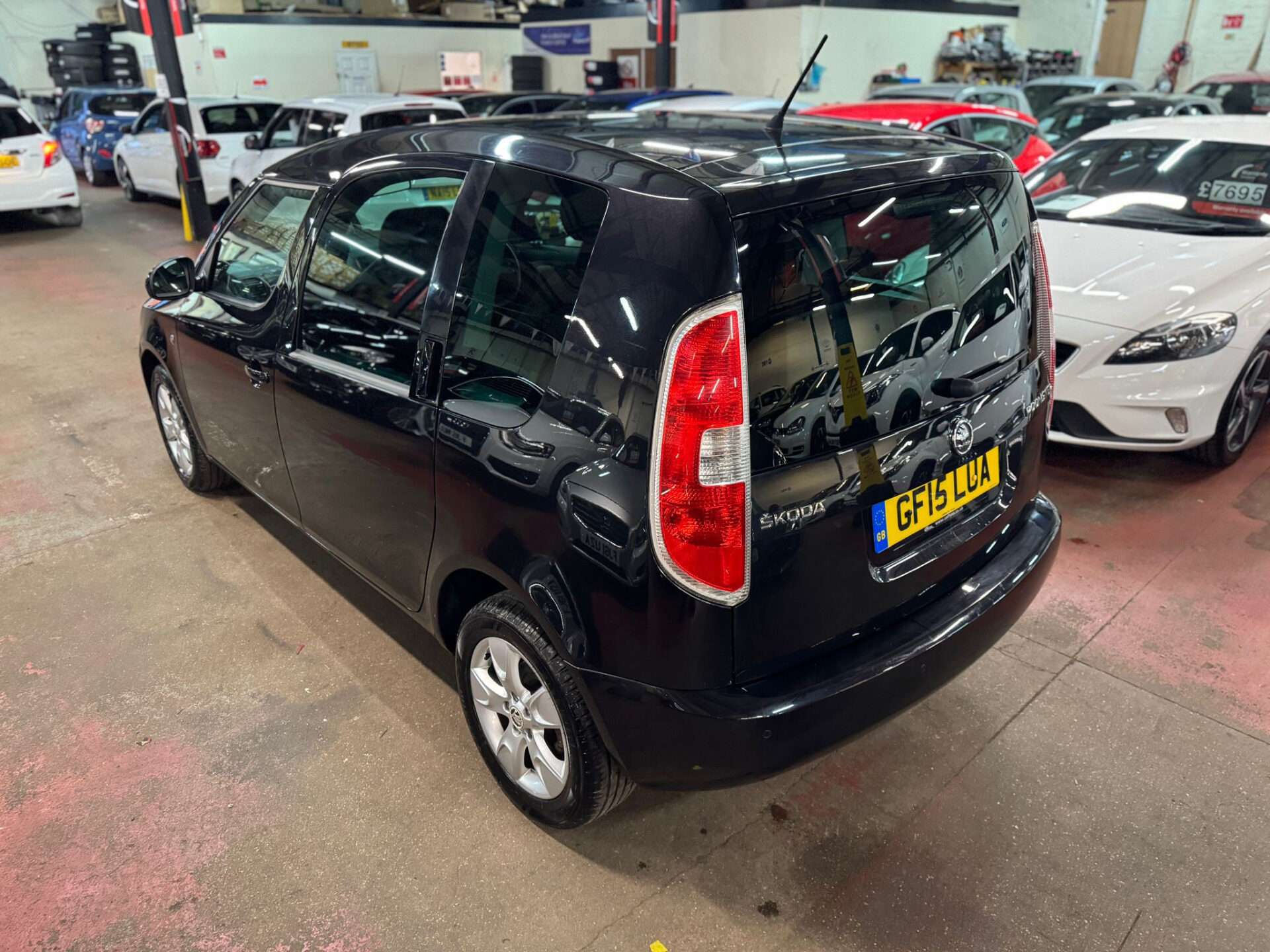 A 2015 SKODA ROOMSTER SE TSI A 2015 SKODA ROOMSTER SE TSI