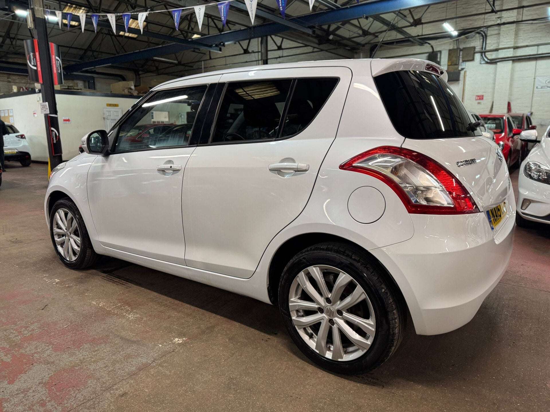 2015 SUZUKI SWIFT 2015 SUZUKI SWIFT