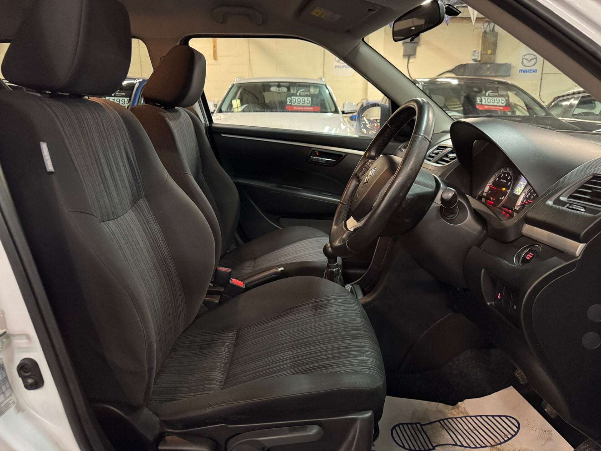 2015 SUZUKI SWIFT 2015 SUZUKI SWIFT