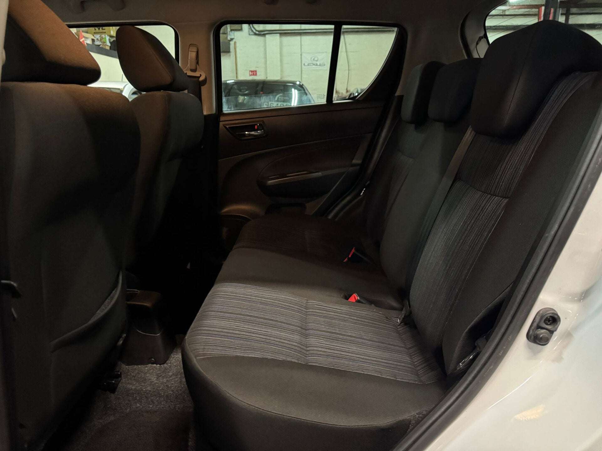 2015 SUZUKI SWIFT 2015 SUZUKI SWIFT