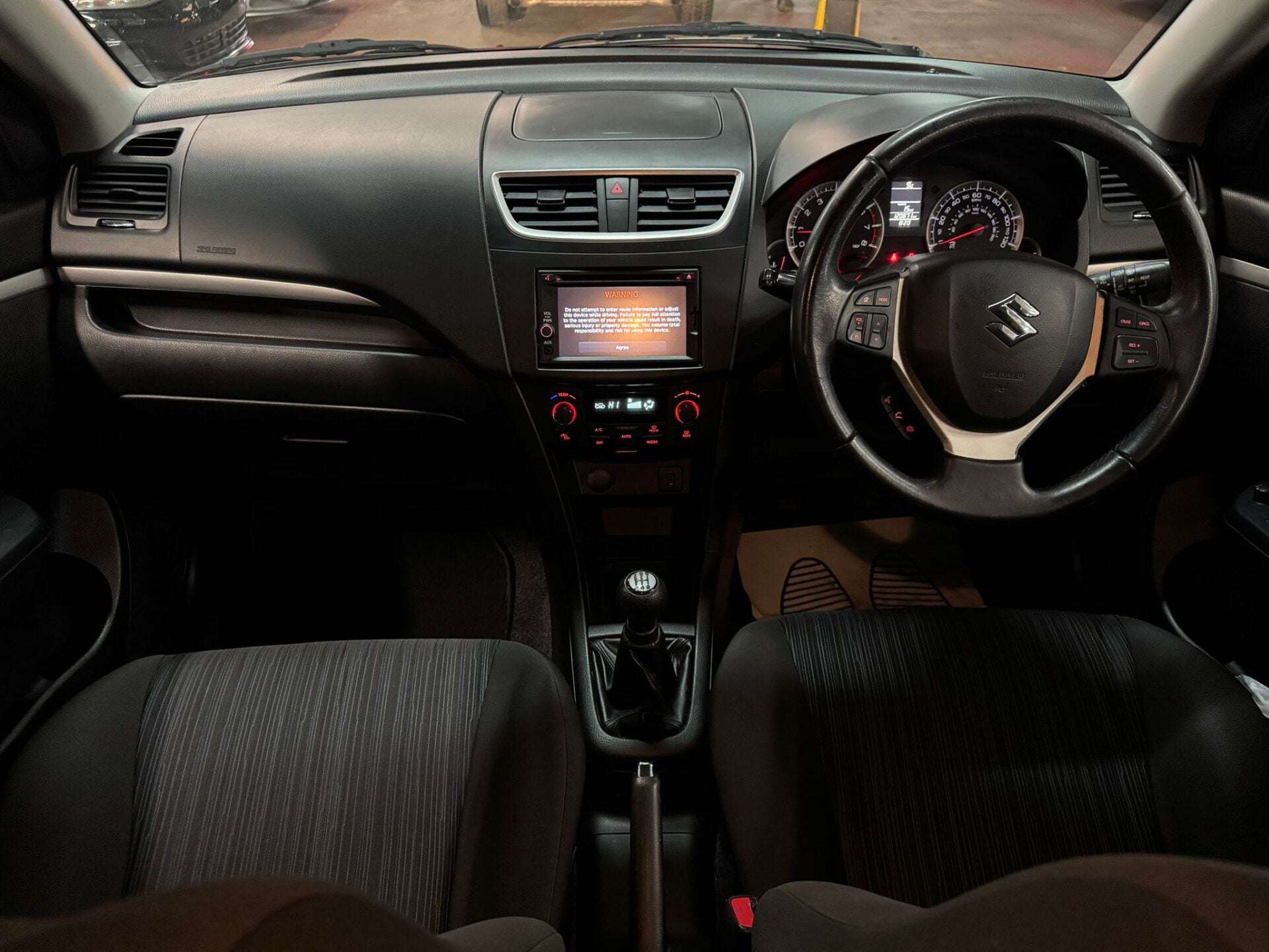 2015 SUZUKI SWIFT 2015 SUZUKI SWIFT