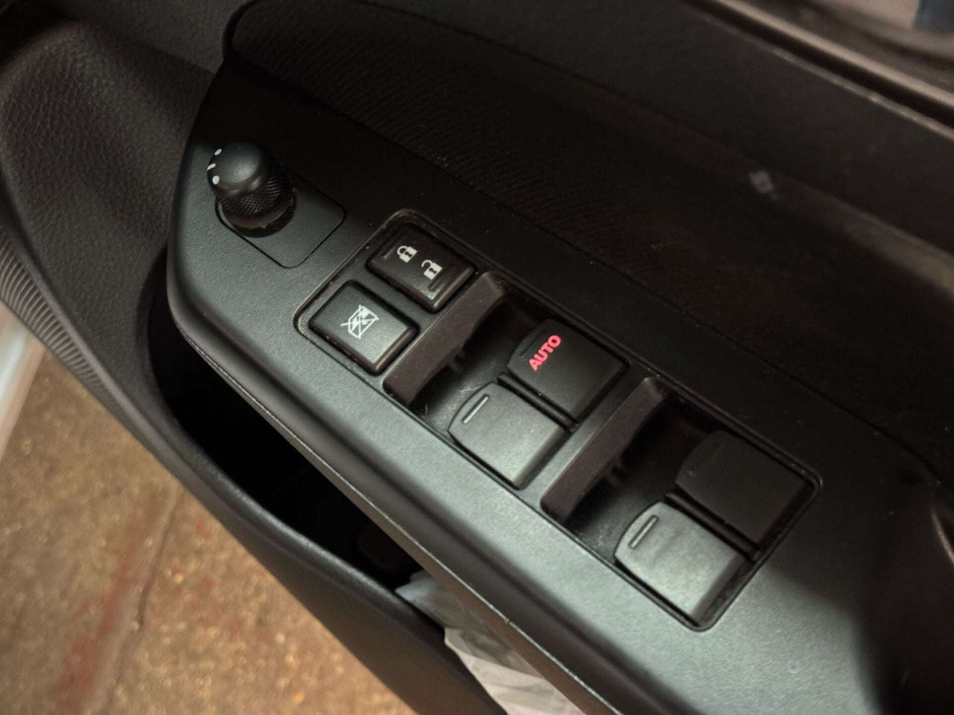 2015 SUZUKI SWIFT 2015 SUZUKI SWIFT