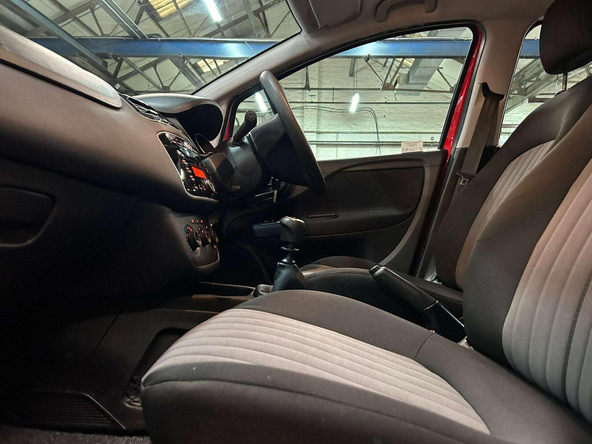 2017 FIAT PUNTO 2017 FIAT PUNTO