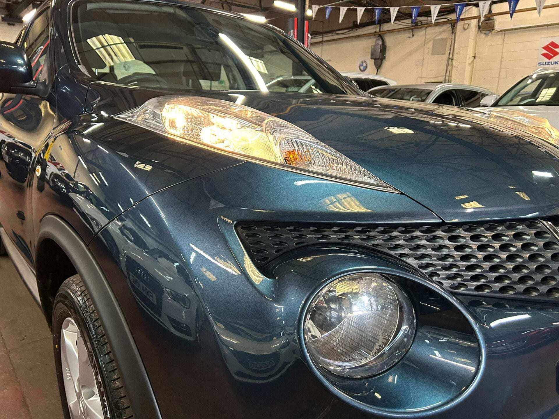 A 2013 NISSAN JUKE VISIA A 2013 NISSAN JUKE VISIA