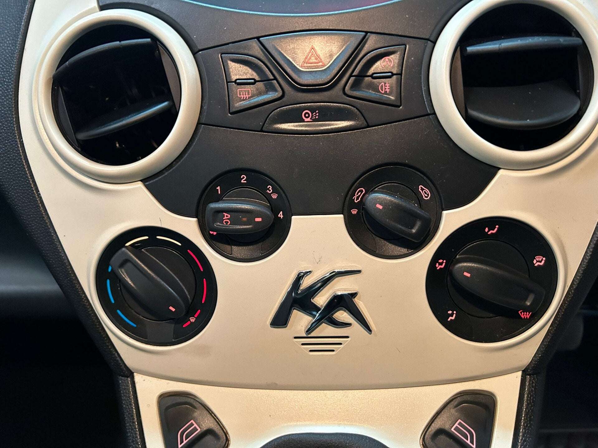 2015 FORD KA 2015 FORD KA