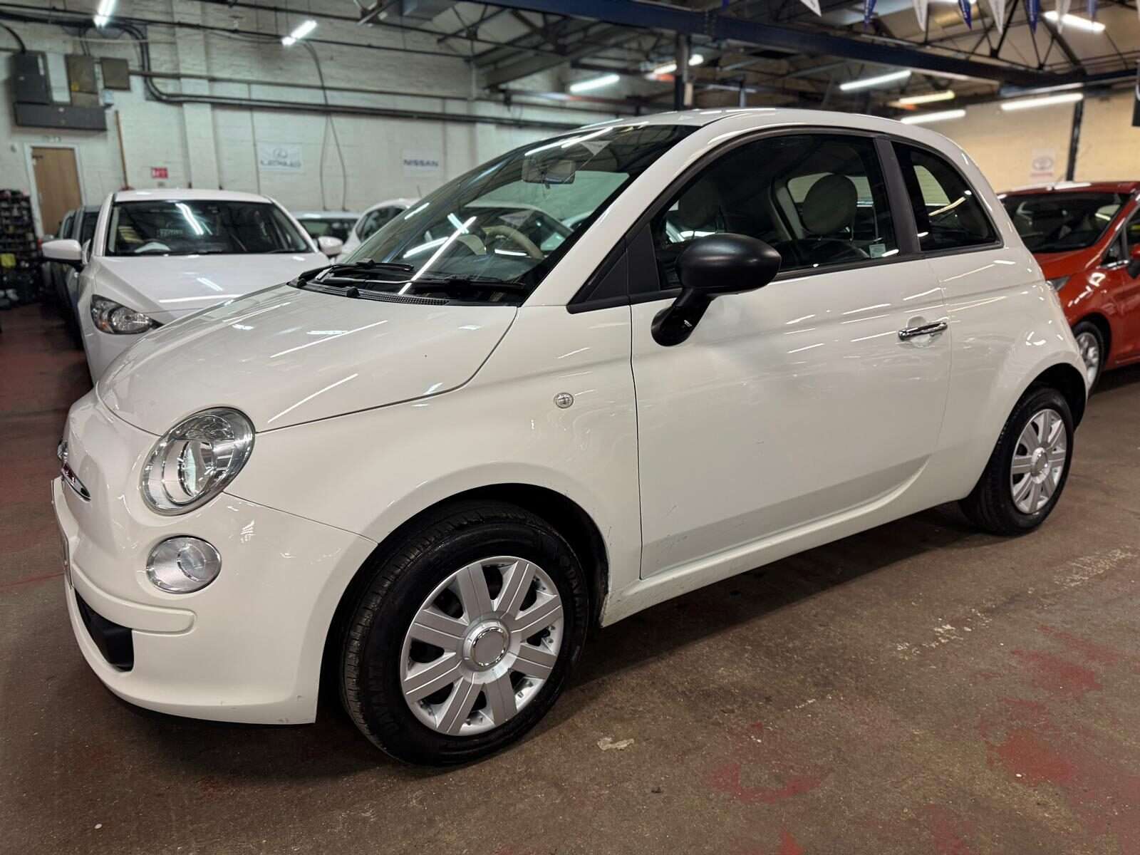 A 2015 FIAT 500 POP A 2015 FIAT 500 POP