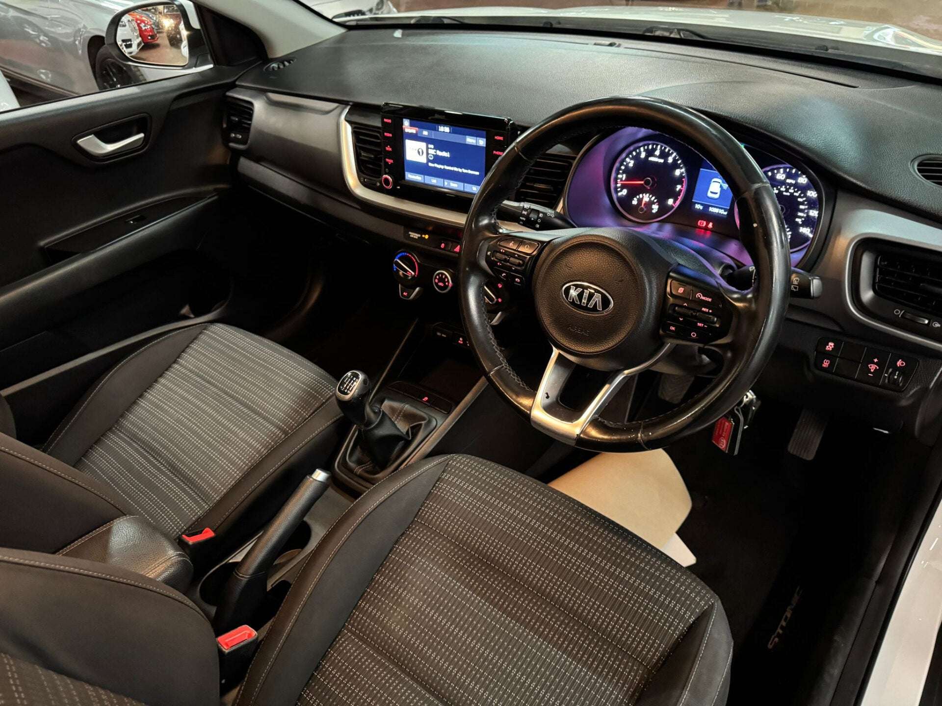 2018 KIA STONIC 2018 KIA STONIC