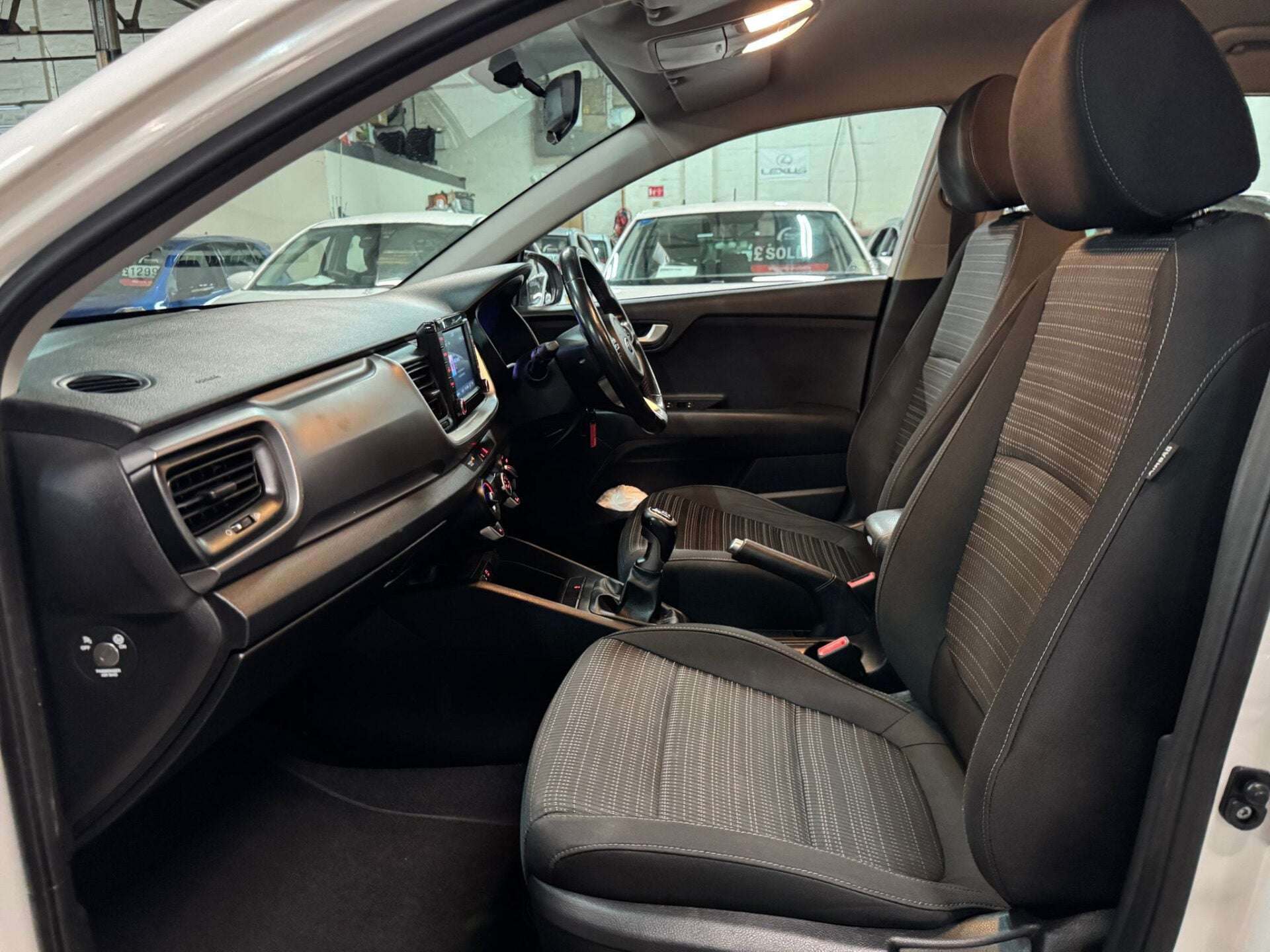 2018 KIA STONIC 2018 KIA STONIC