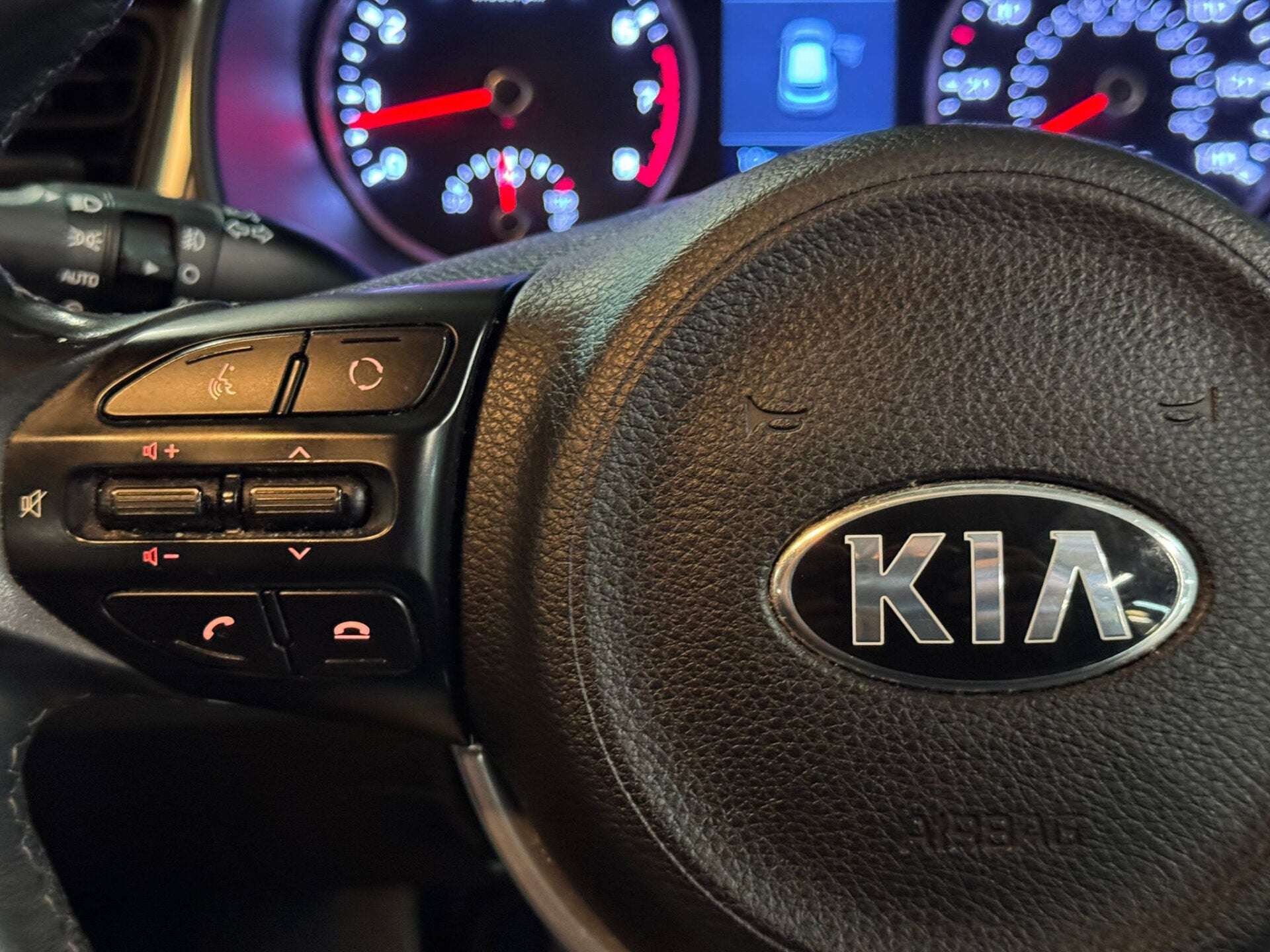 2018 KIA STONIC 2018 KIA STONIC