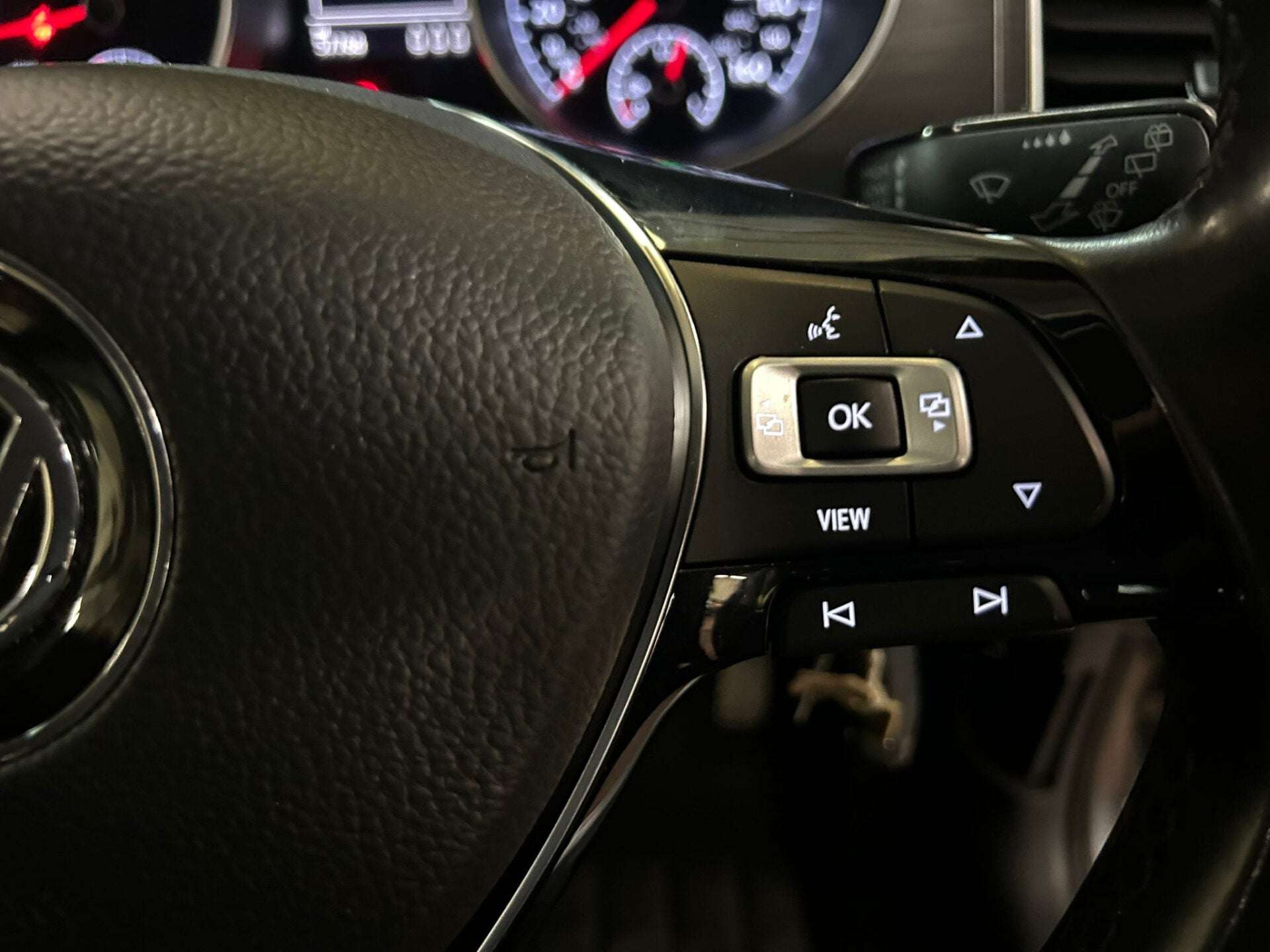 2019 VOLKSWAGEN GOLF SV 2019 VOLKSWAGEN GOLF SV