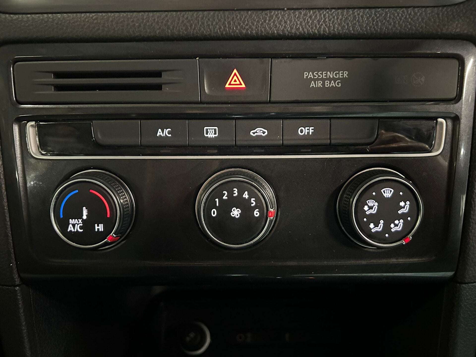 2019 VOLKSWAGEN GOLF SV 2019 VOLKSWAGEN GOLF SV