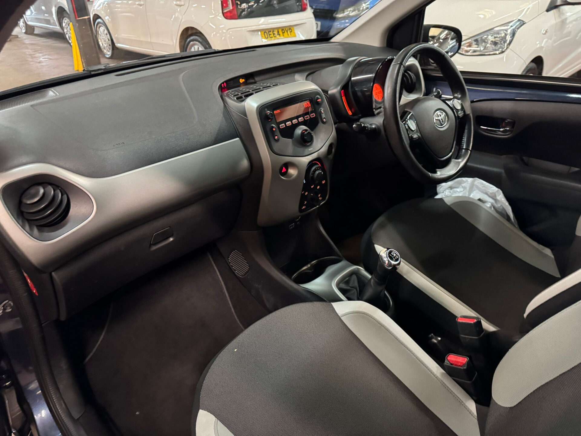 2016 TOYOTA AYGO 2016 TOYOTA AYGO