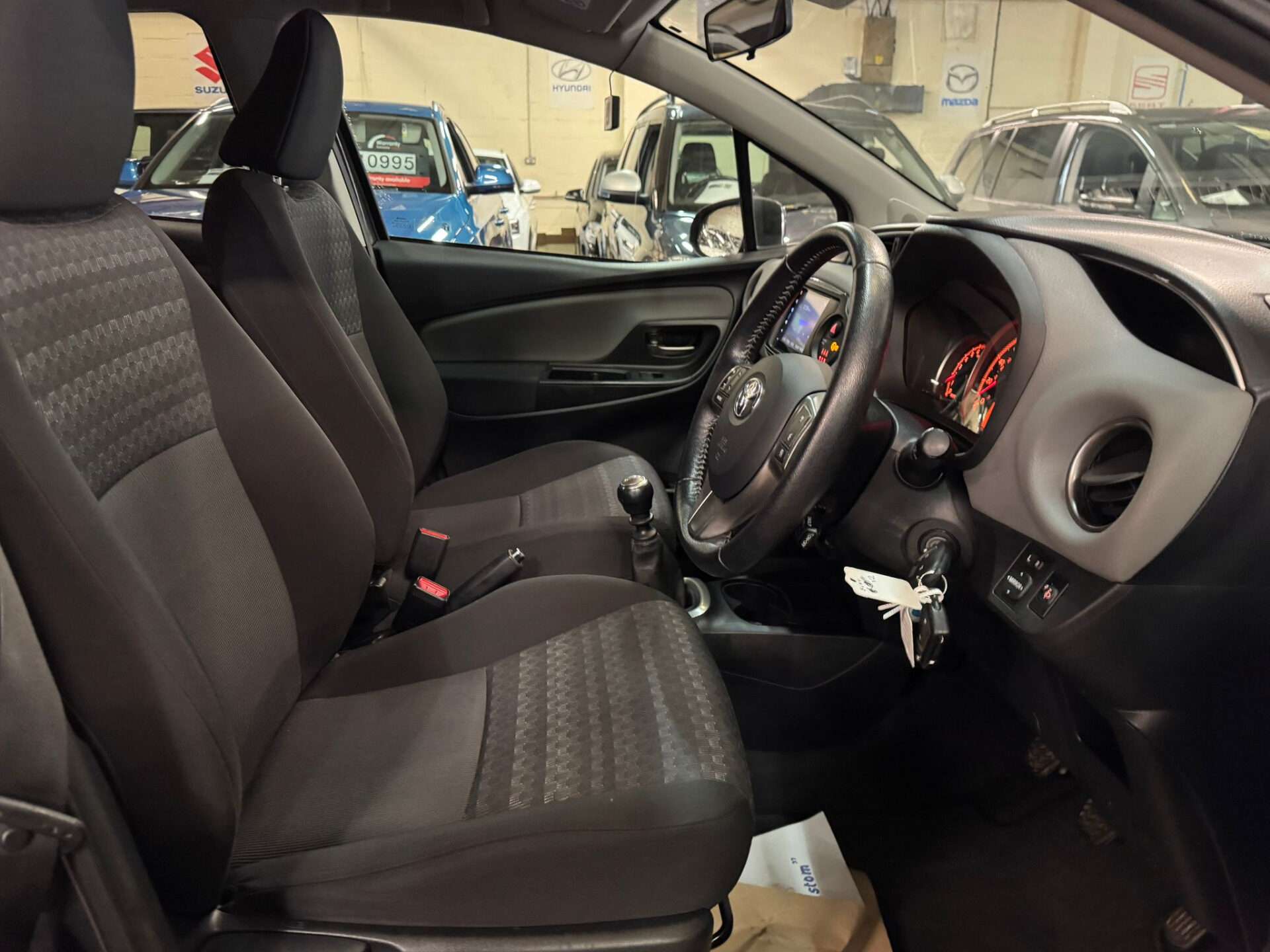 2016 TOYOTA YARIS 2016 TOYOTA YARIS