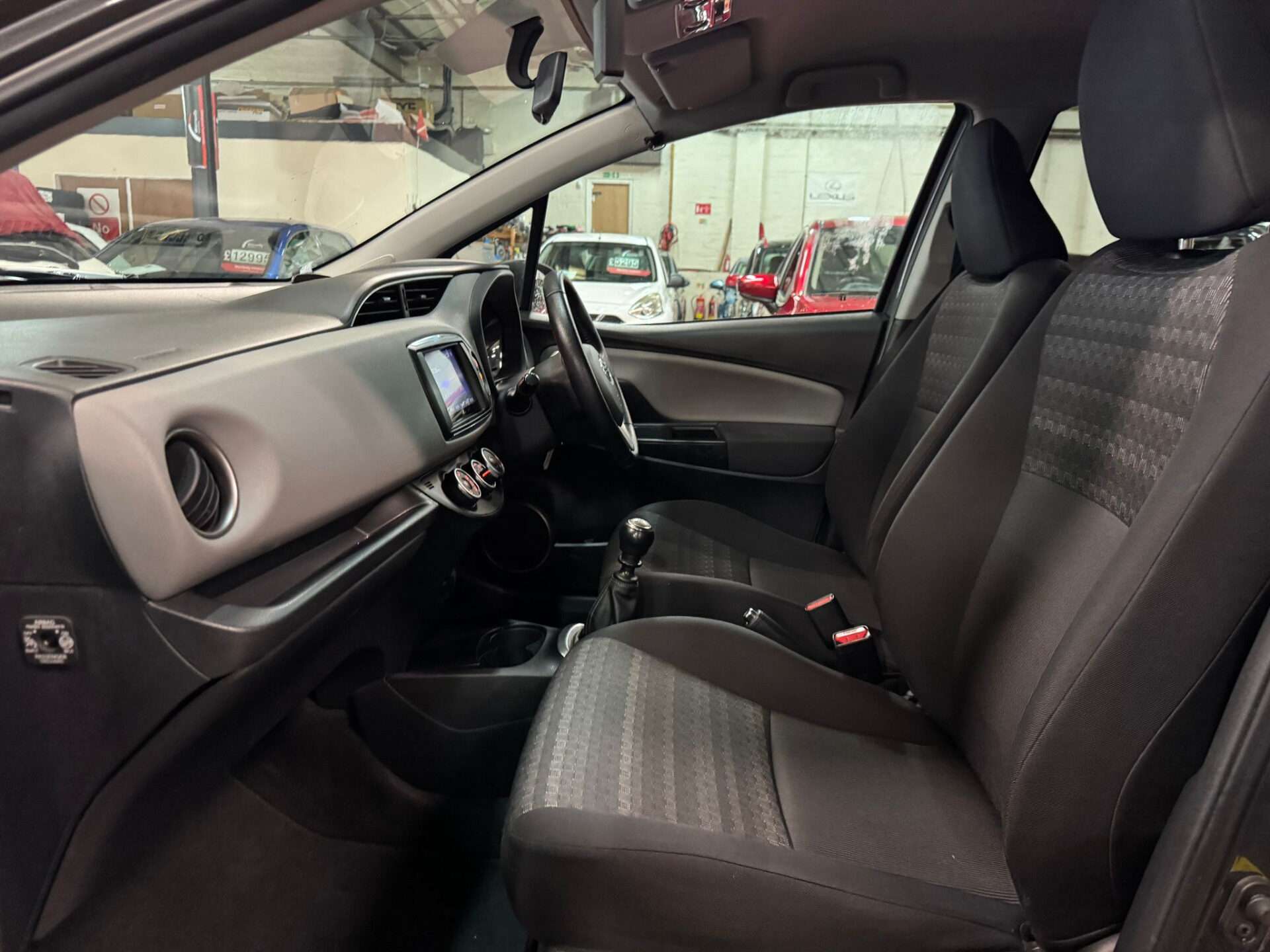 2016 TOYOTA YARIS 2016 TOYOTA YARIS