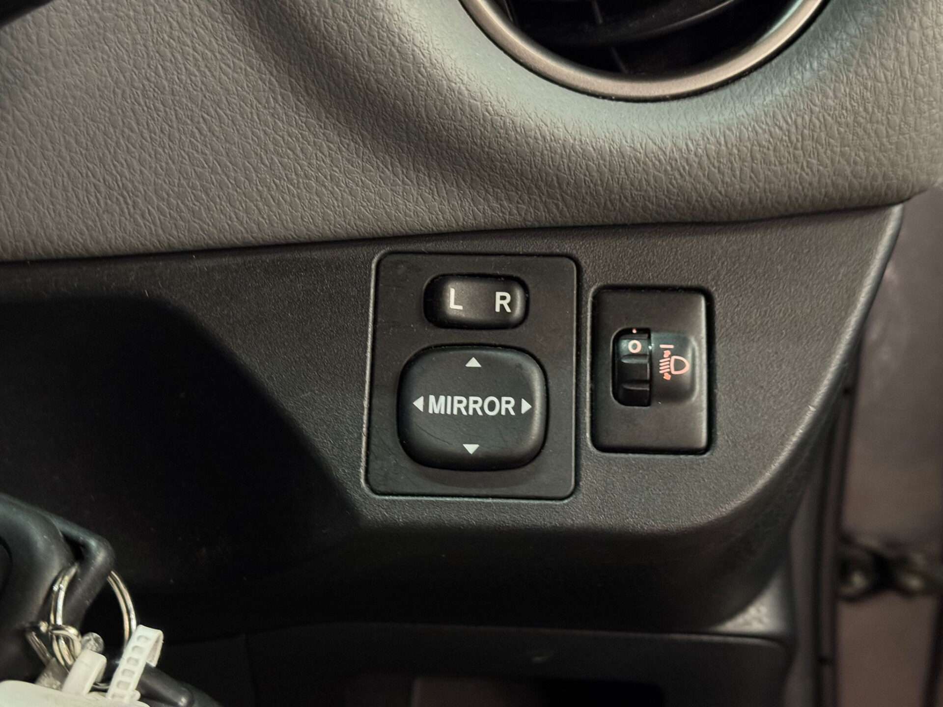 2016 TOYOTA YARIS 2016 TOYOTA YARIS