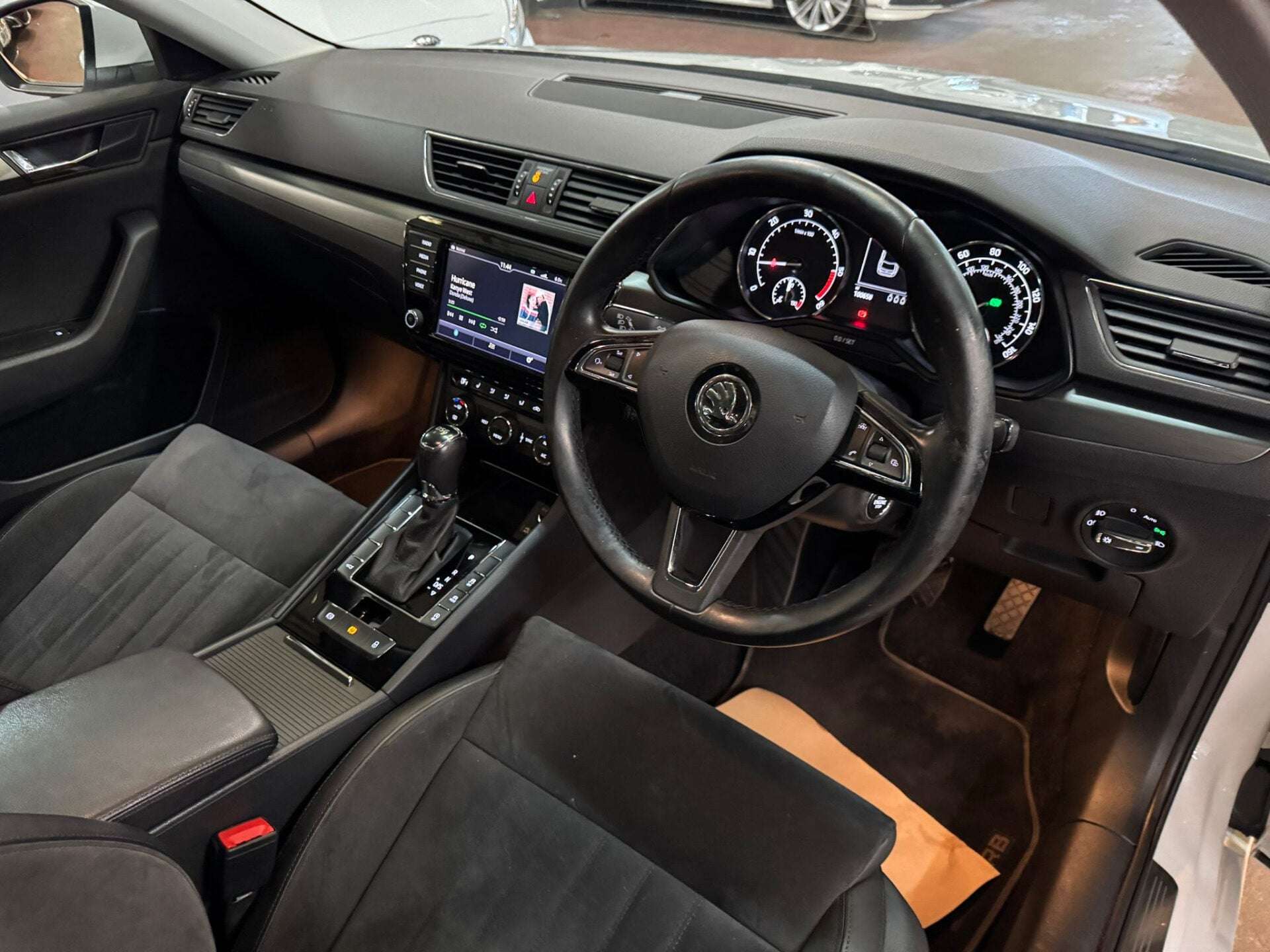 2015 SKODA SUPERB 2015 SKODA SUPERB