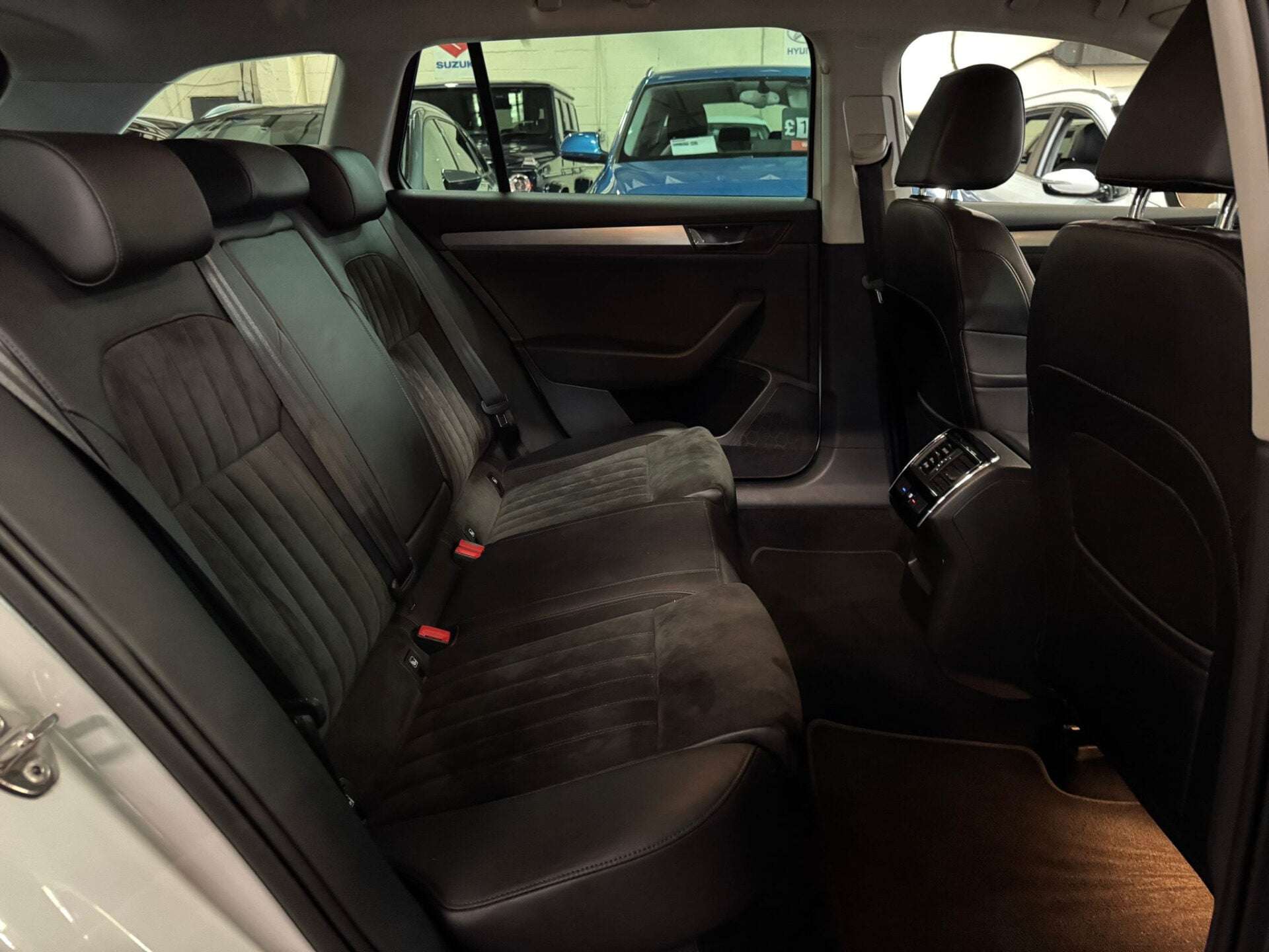 2015 SKODA SUPERB 2015 SKODA SUPERB