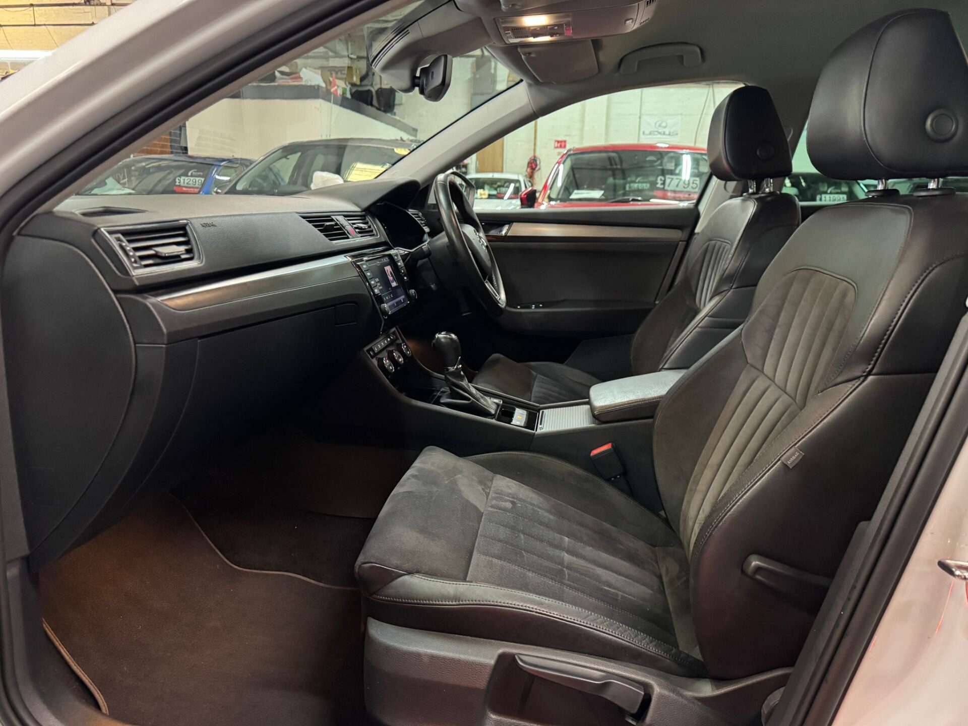 2015 SKODA SUPERB 2015 SKODA SUPERB