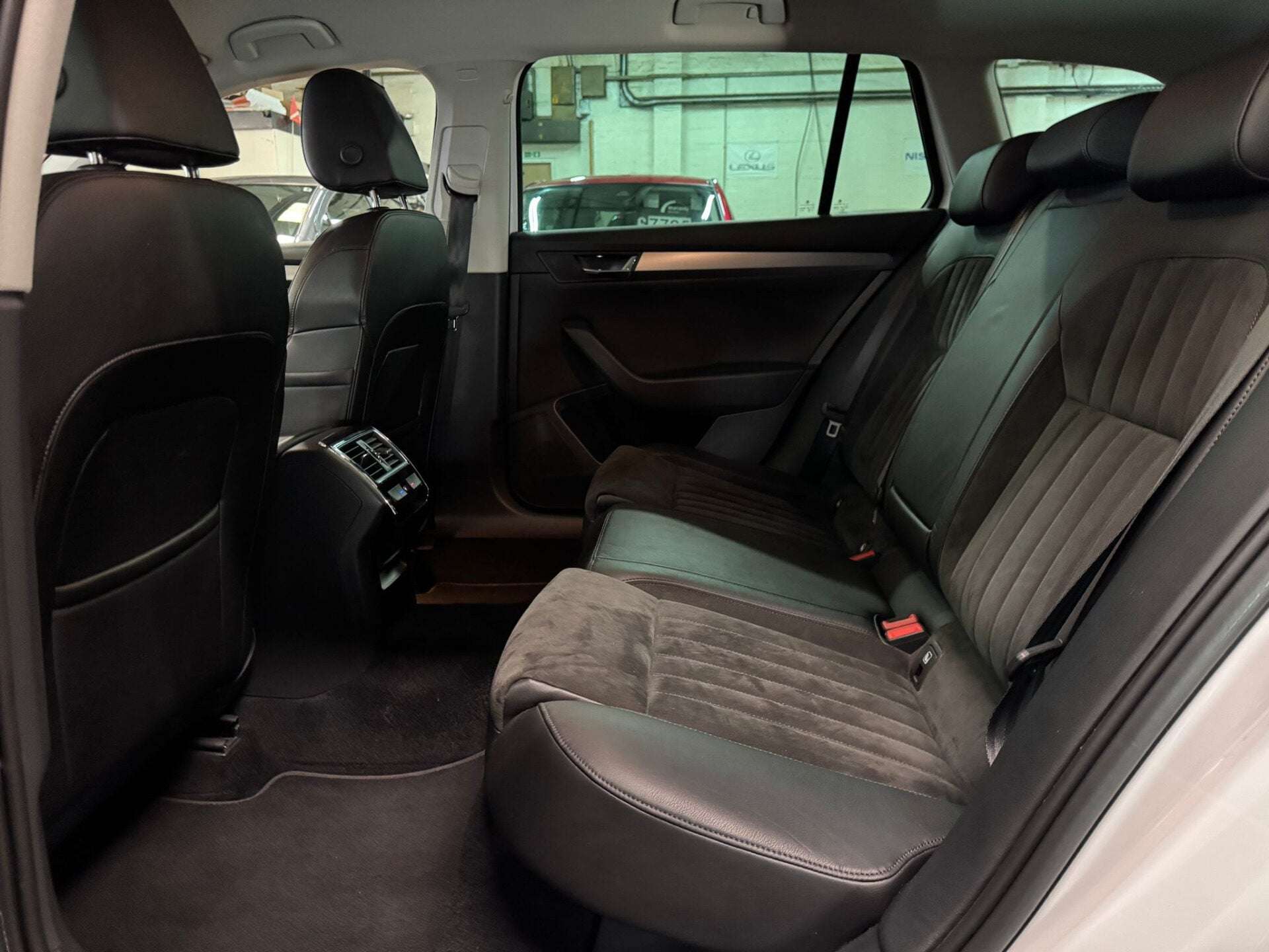 2015 SKODA SUPERB 2015 SKODA SUPERB