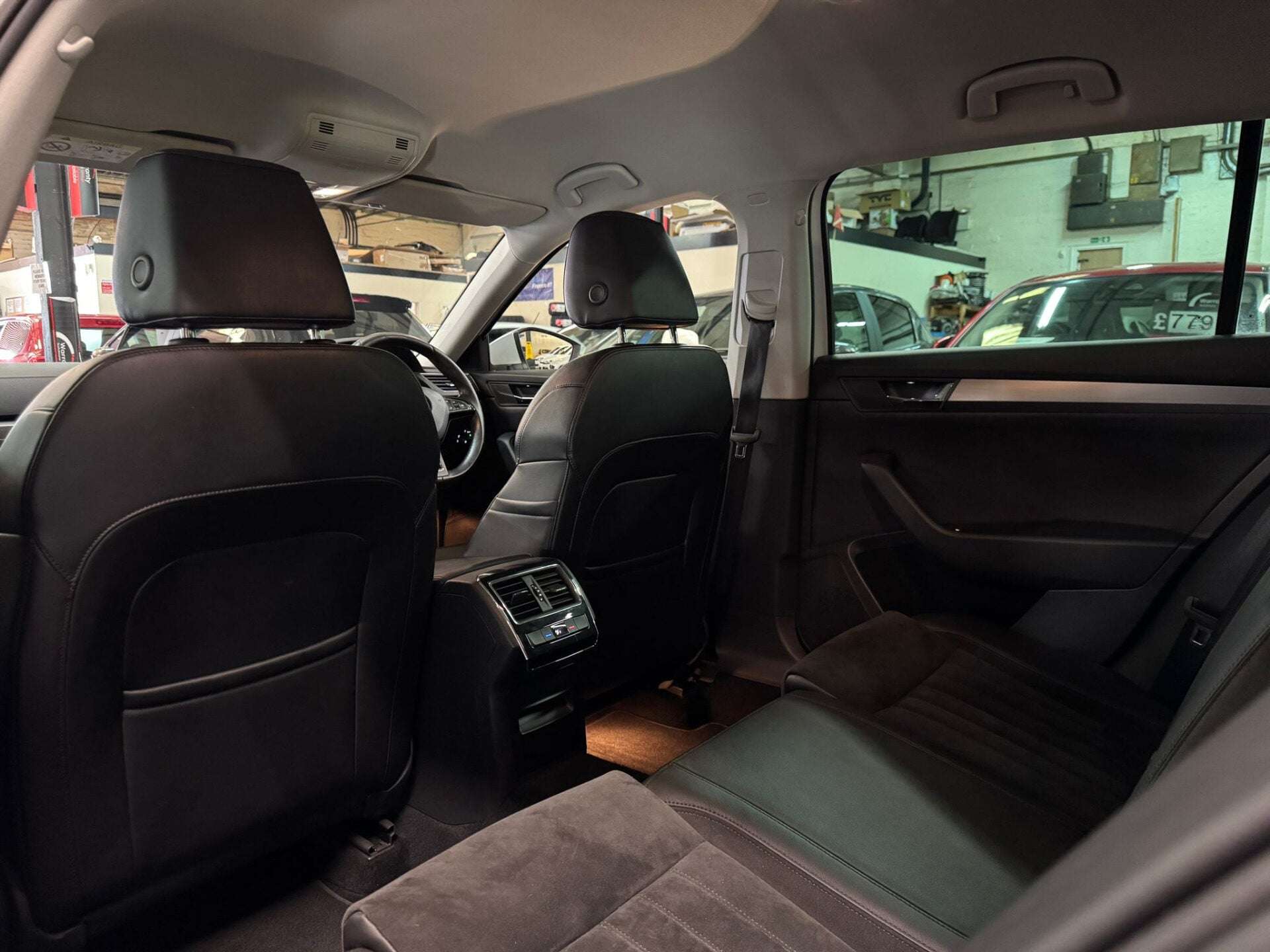 2015 SKODA SUPERB 2015 SKODA SUPERB