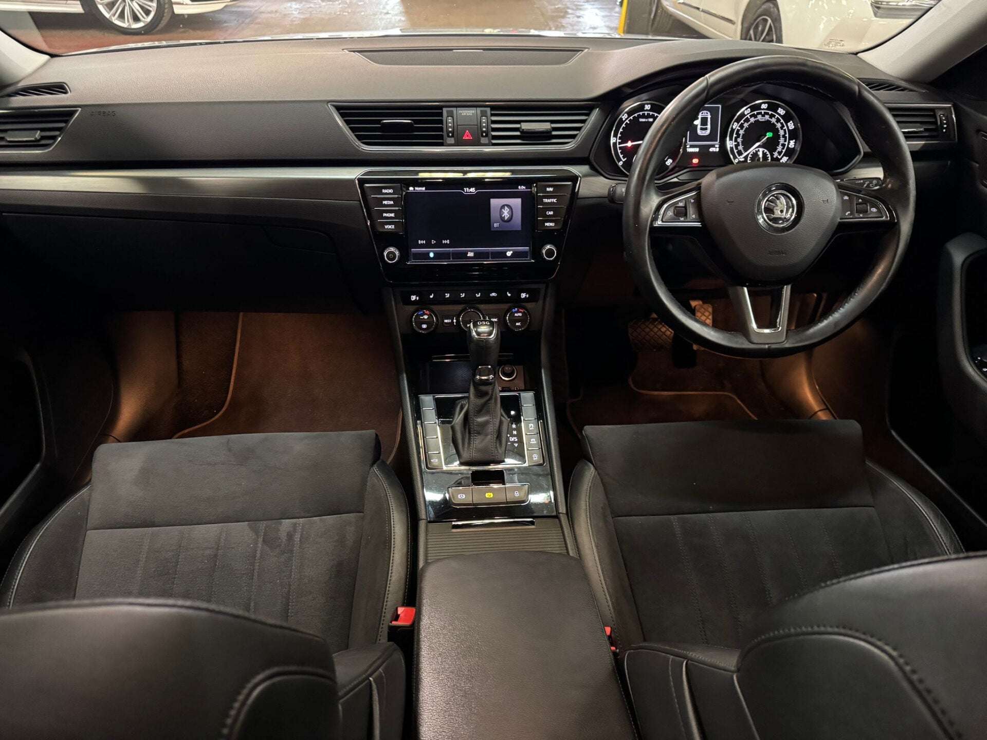 2015 SKODA SUPERB 2015 SKODA SUPERB