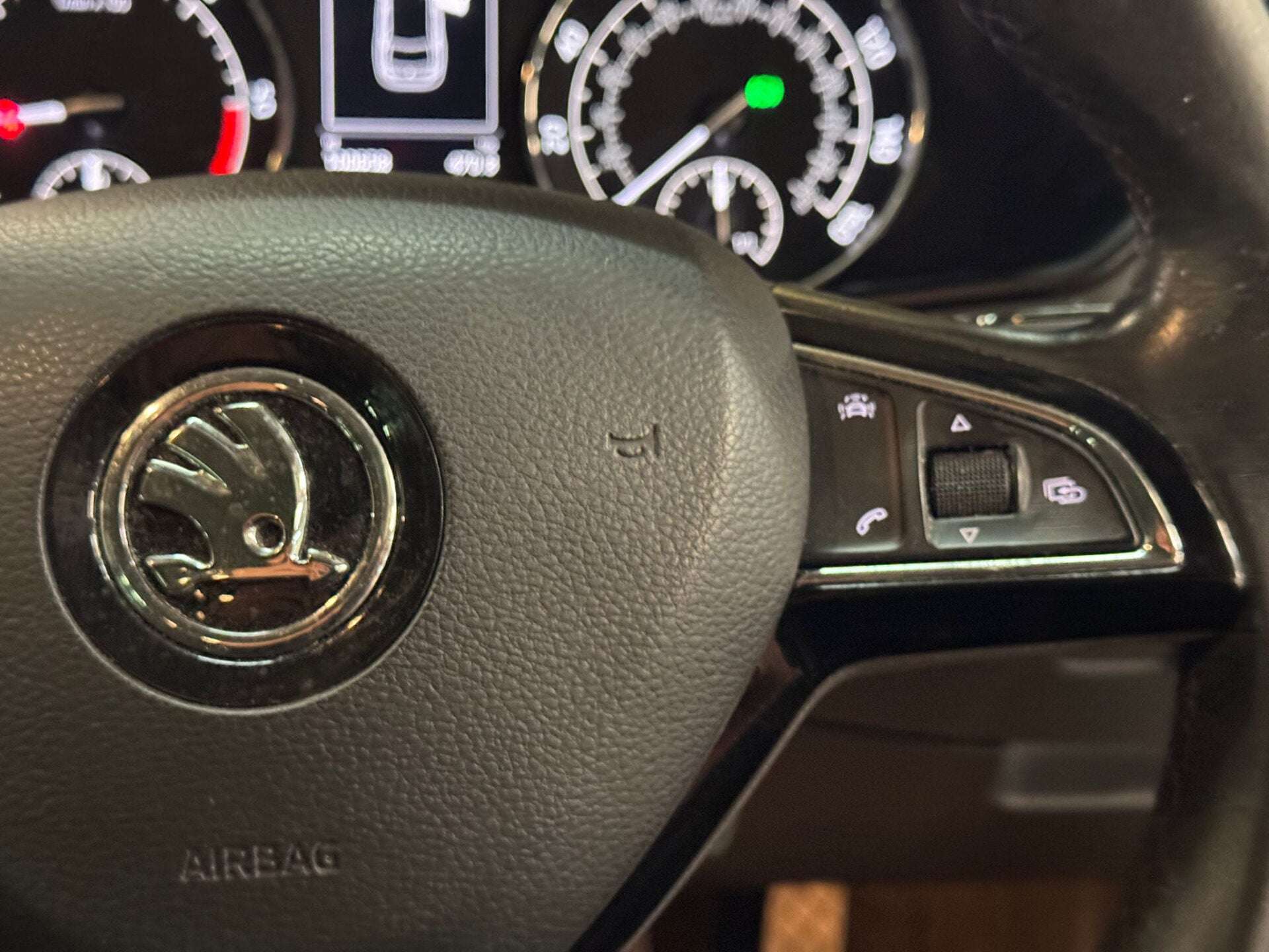 2015 SKODA SUPERB 2015 SKODA SUPERB