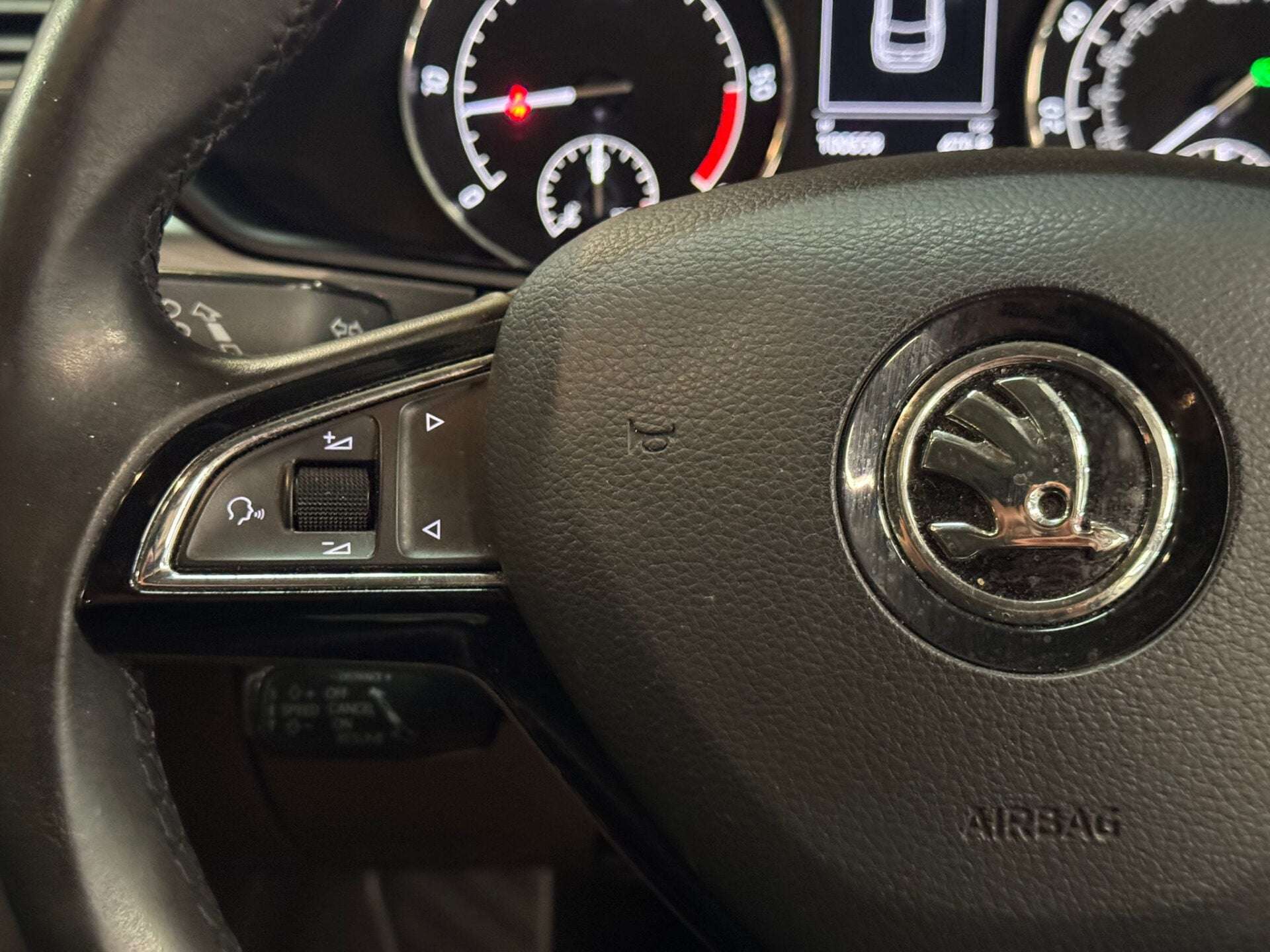 2015 SKODA SUPERB 2015 SKODA SUPERB